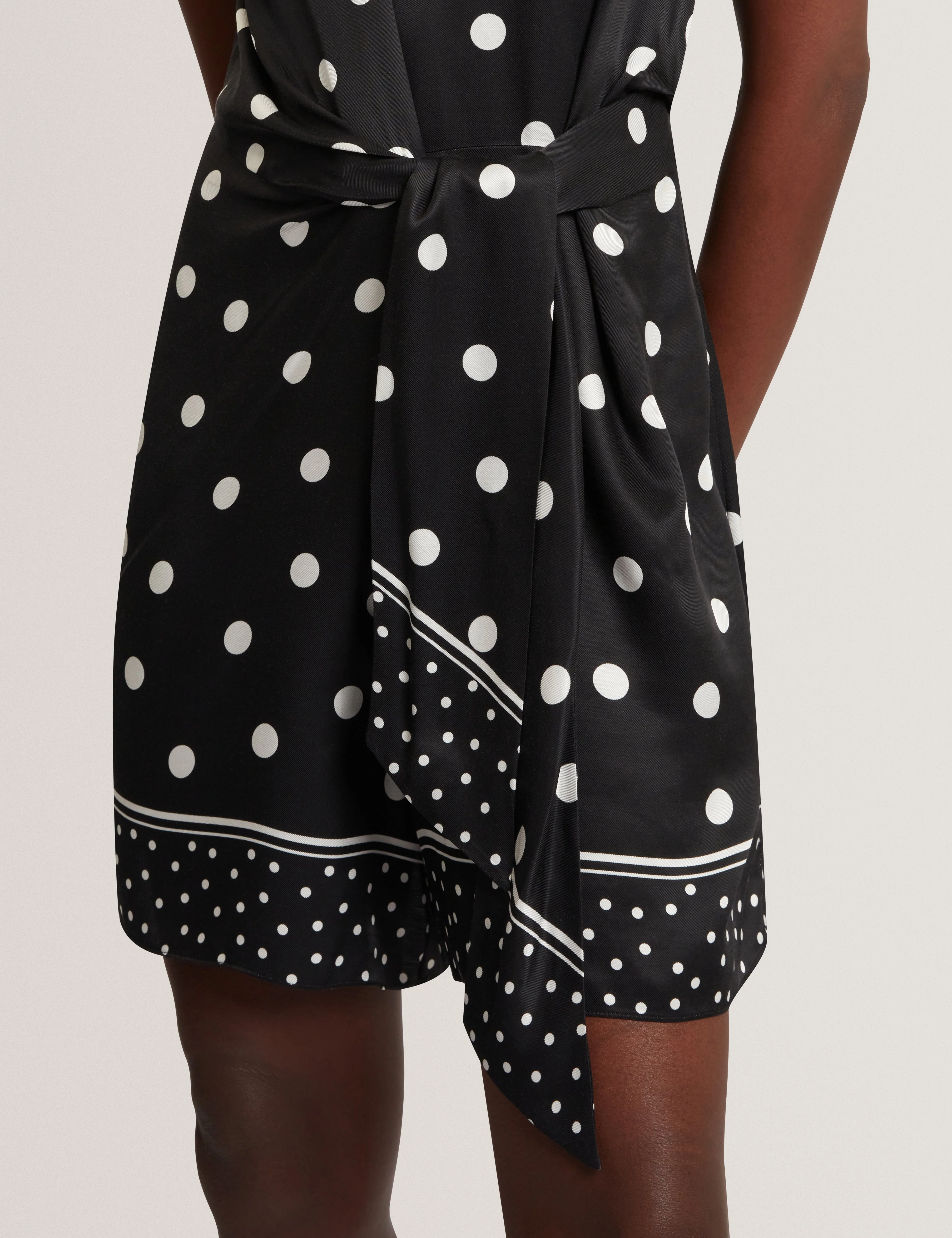 Aciaa Printed Playsuit Black - Image 4