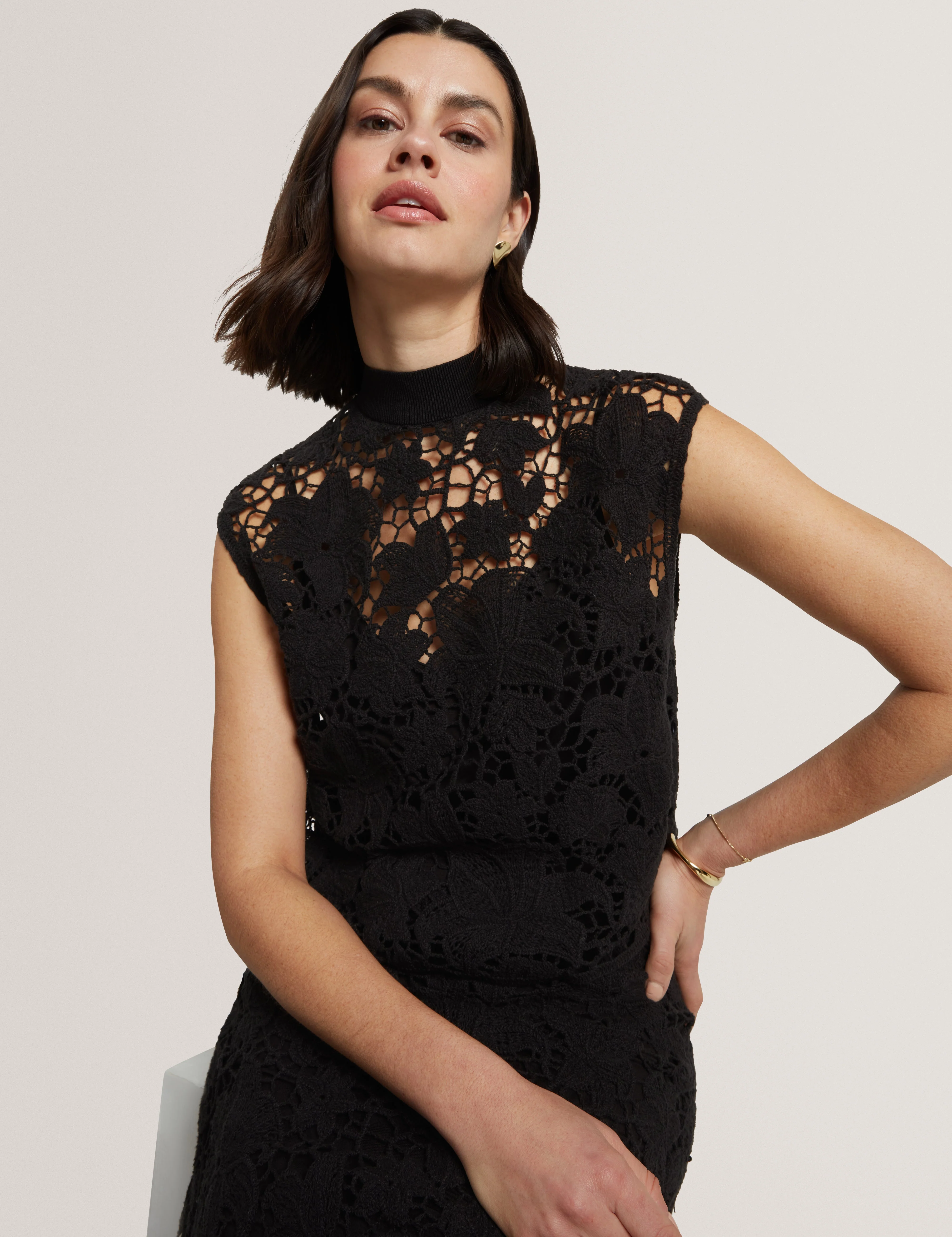Aenabet Cropped Crochet Top Black - Image 6