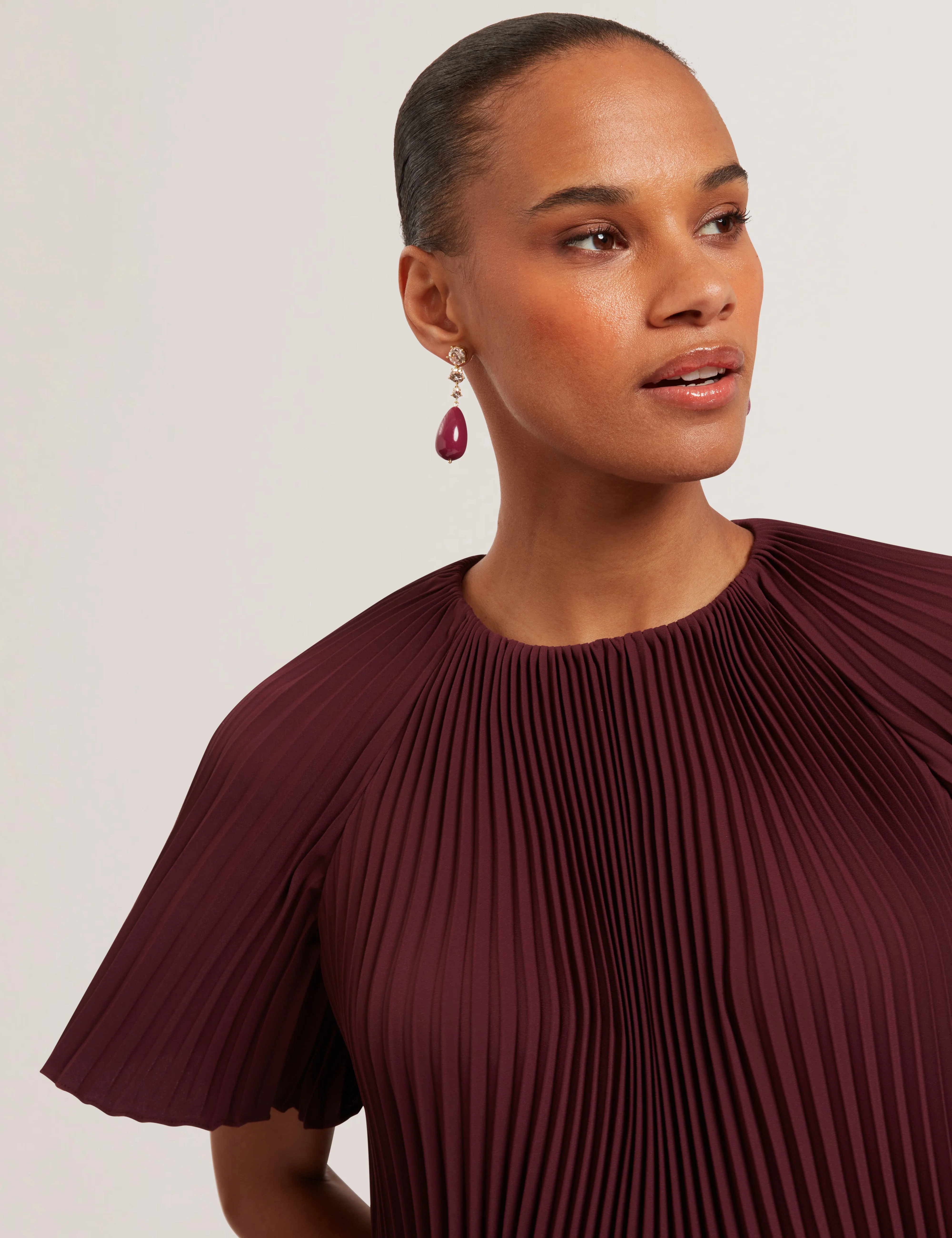 Agara Crepe Pleated Short Sleeve Top Oxblood - Image 4