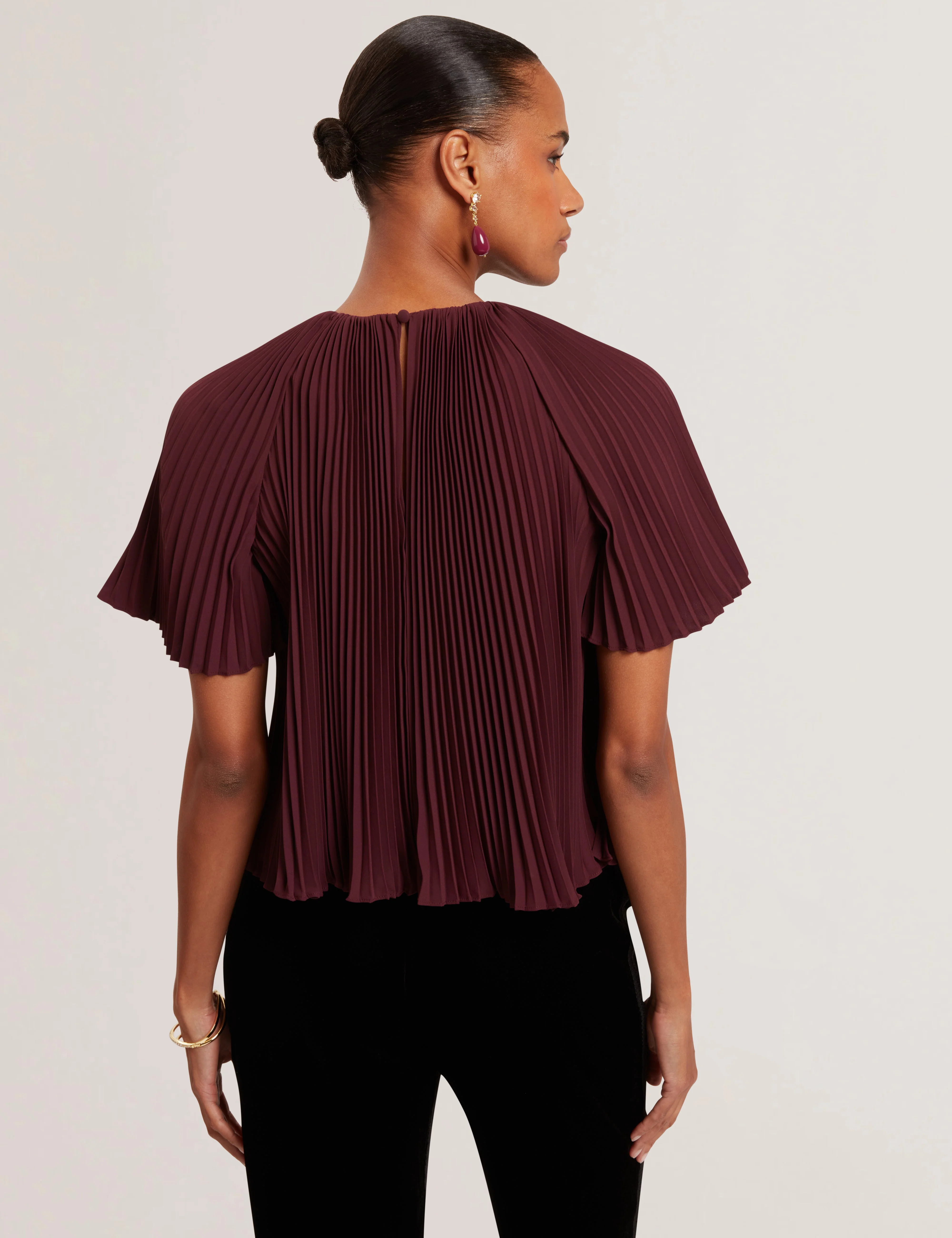 Agara Crepe Pleated Short Sleeve Top Oxblood - Image 5