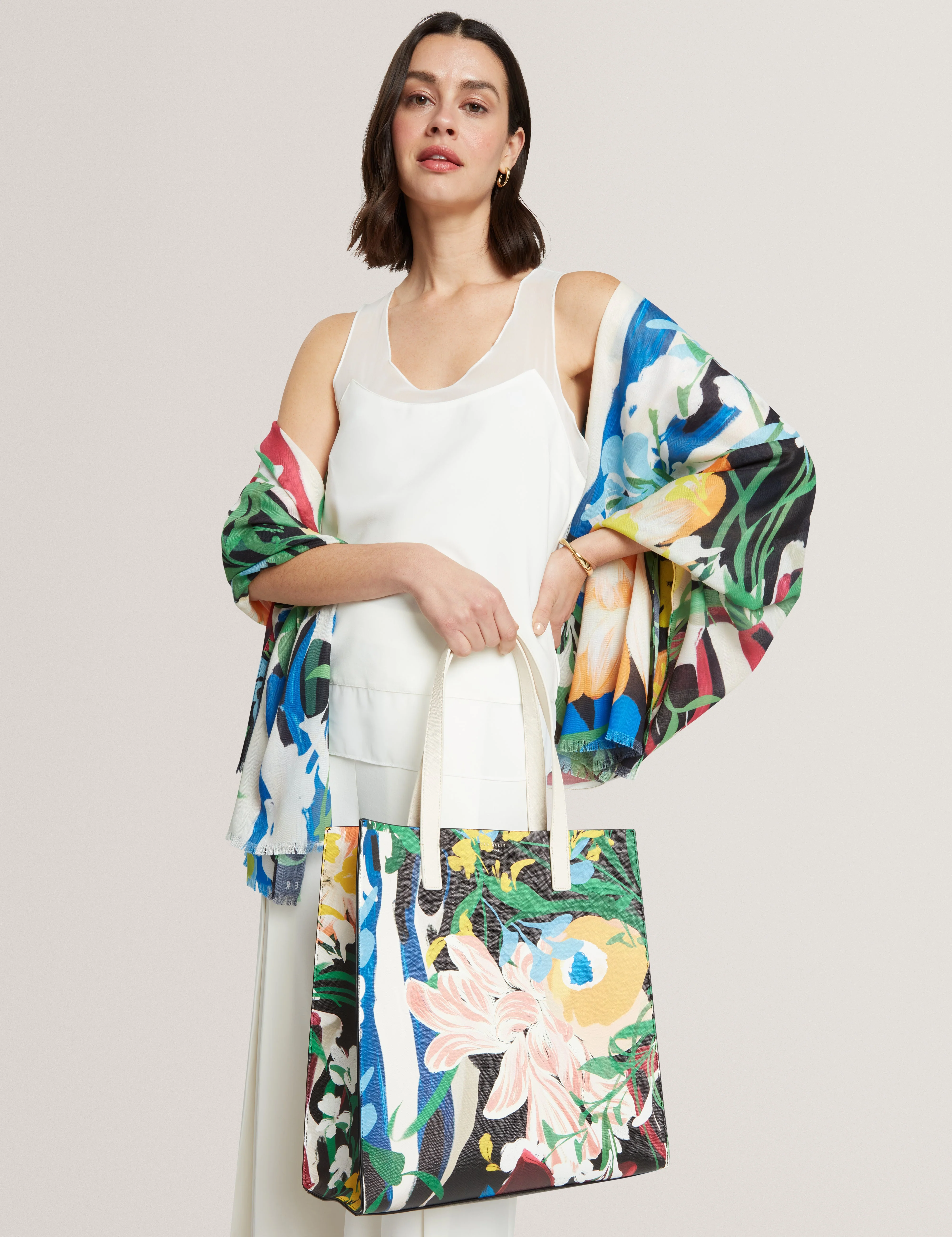 Bouani Floral Bouquet Printed Large Icon Bag Multicol - Image 2