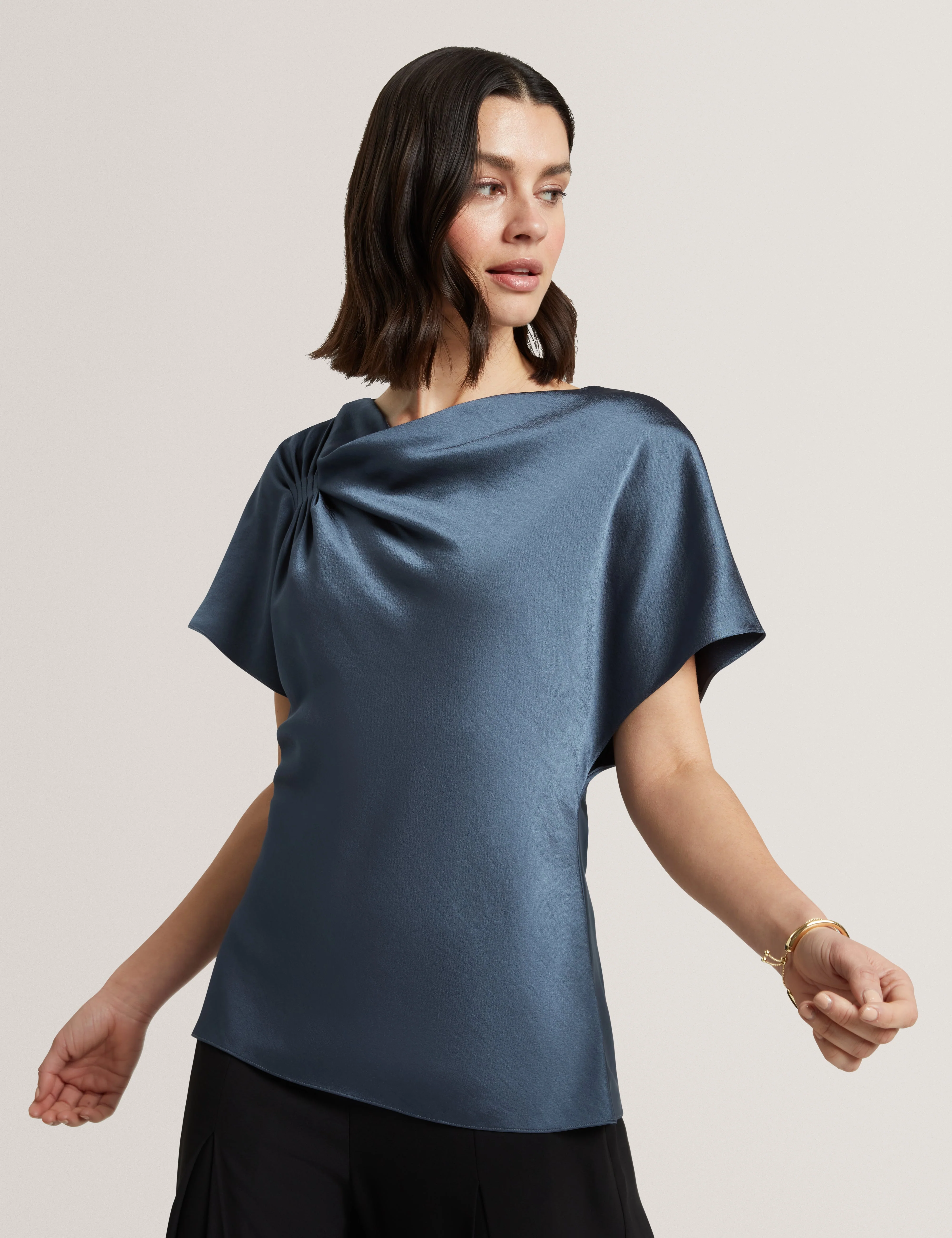 Cammilo Short Sleeve Draped Neck Top Grey