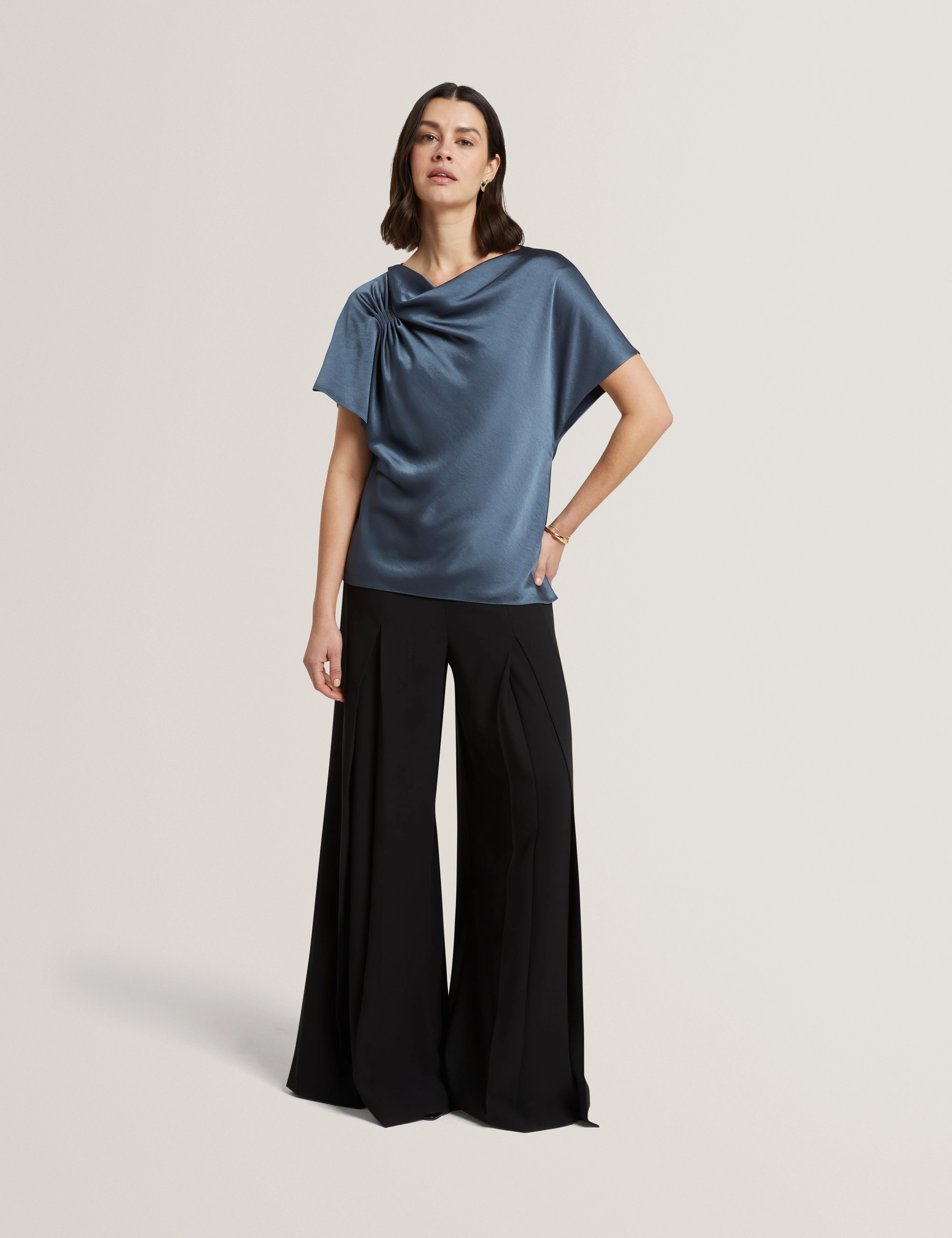 Cammilo Short Sleeve Draped Neck Top Grey - Image 2