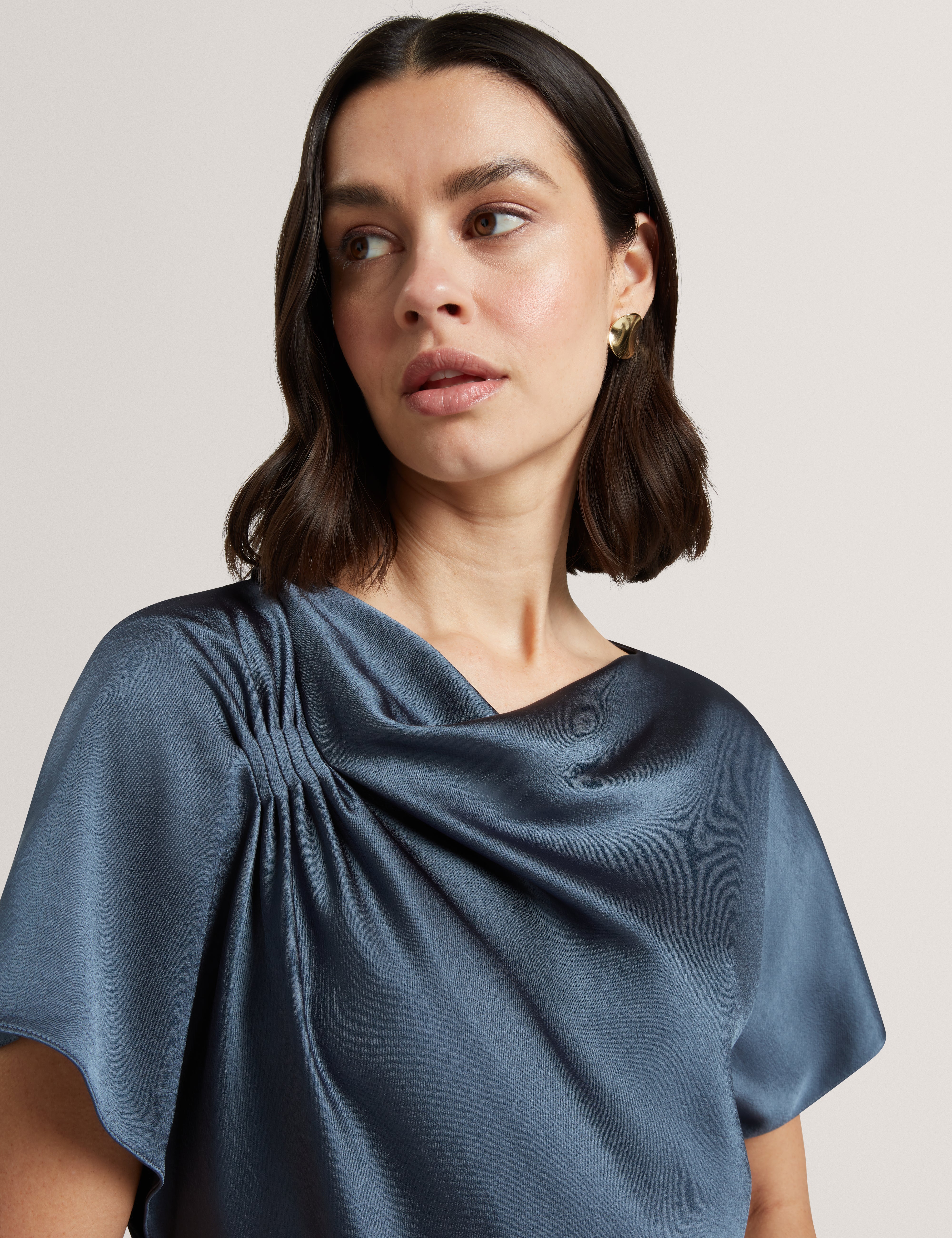 Cammilo Short Sleeve Draped Neck Top Grey - Image 4