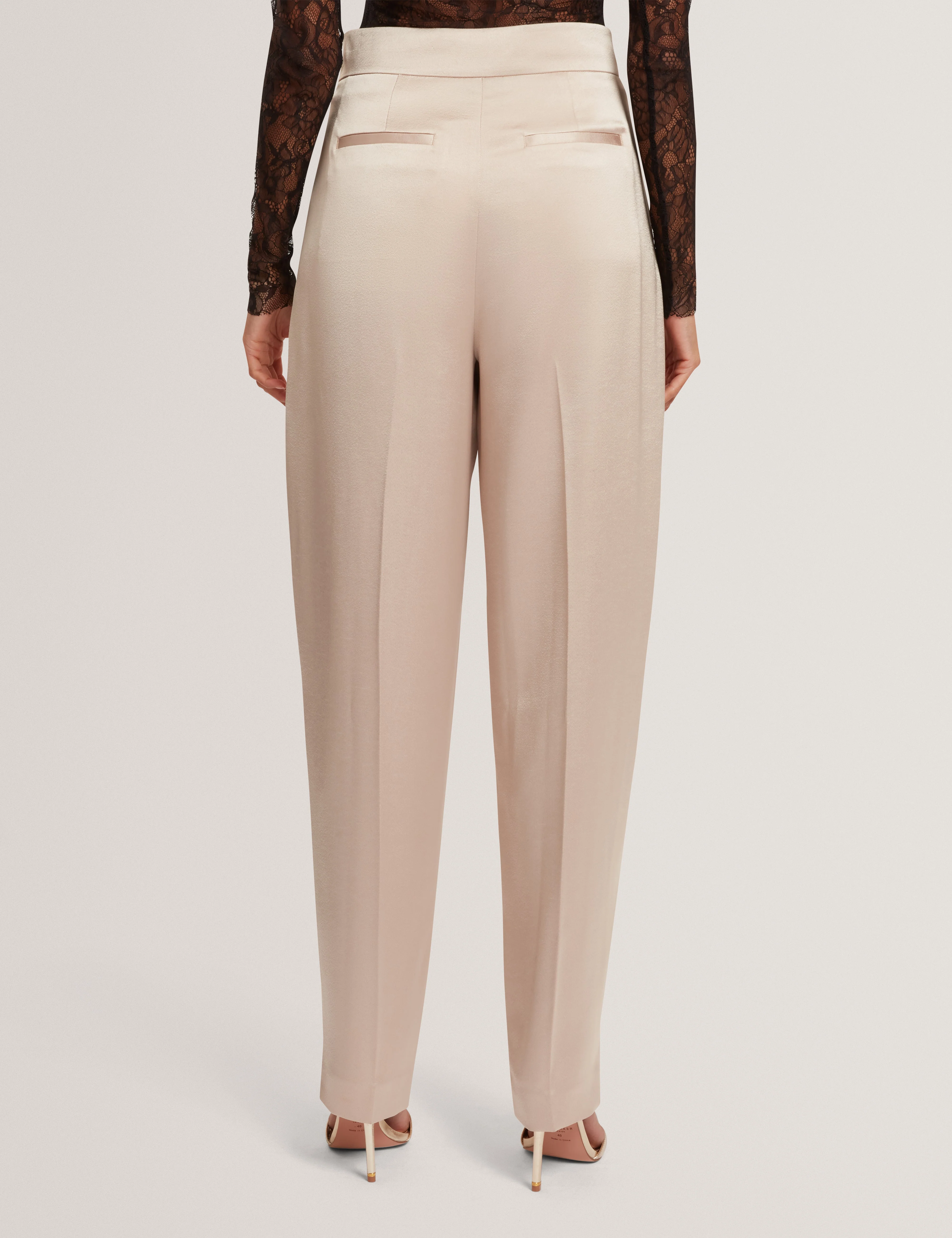 Chiira Barrel Leg Trouser Natural - Image 5