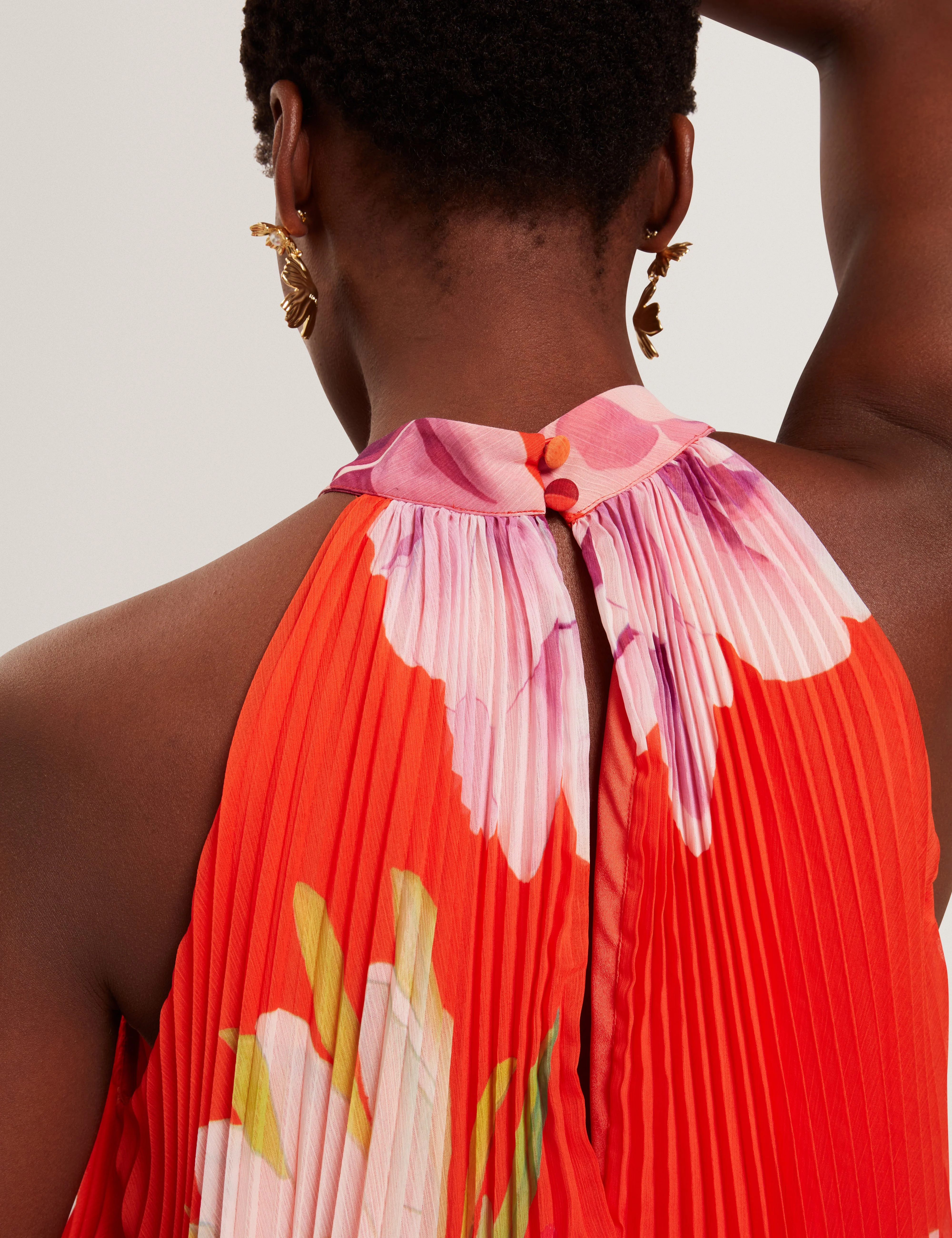 Clovina Printed Halter Neck Sleeveless Pleated Top Orange - Image 5