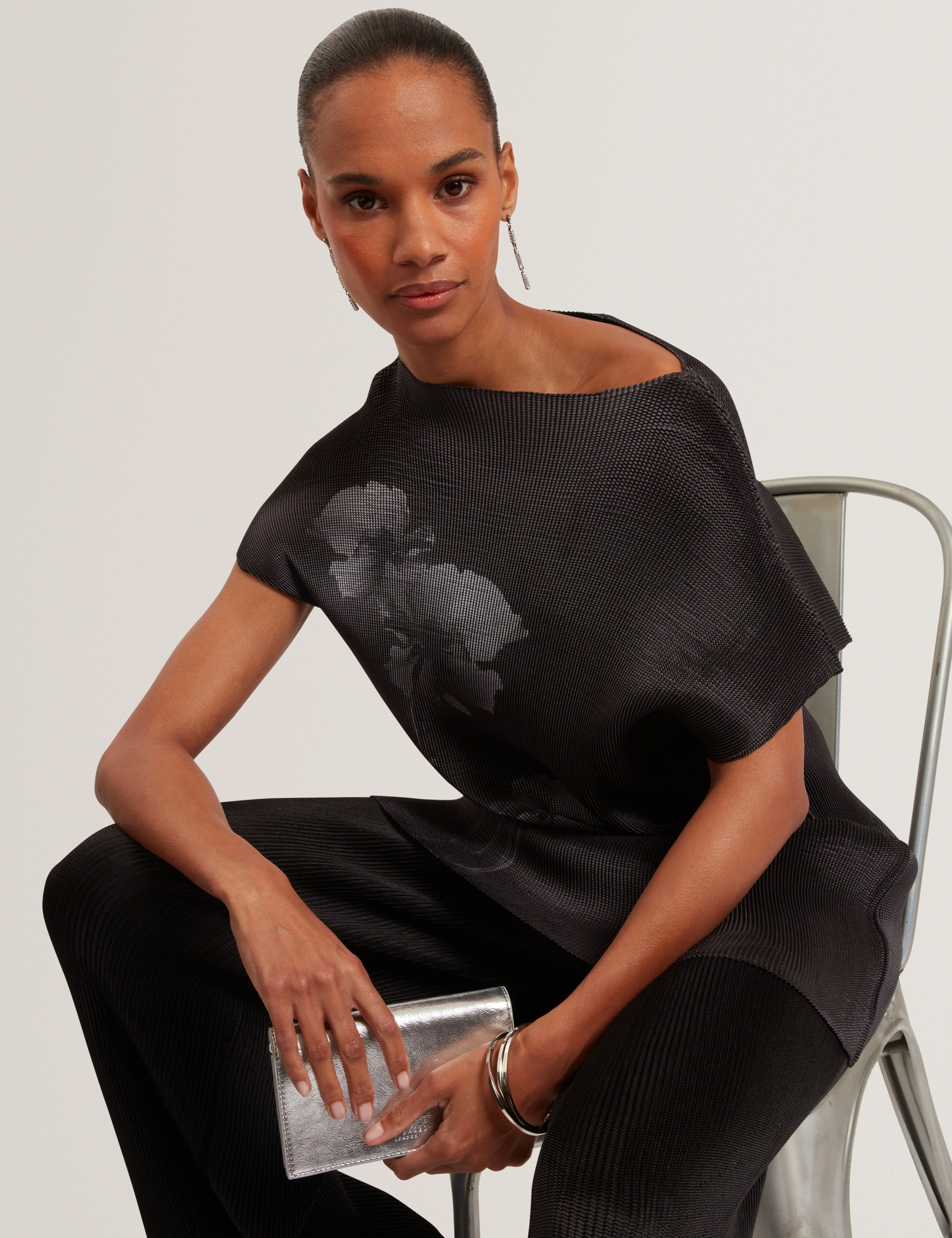 Eloti Printed Short Sleeve Plisse Top Black - Image 6