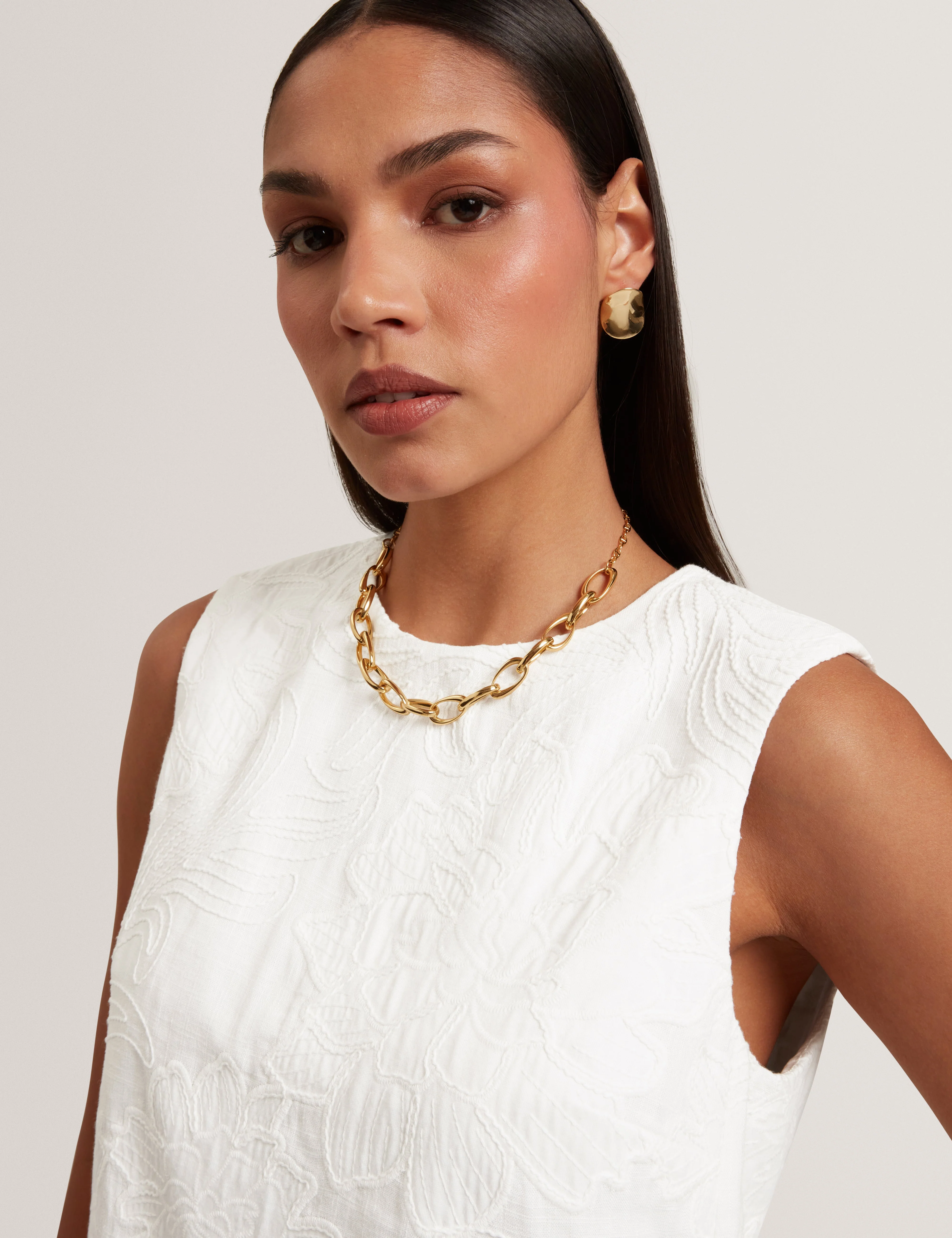 Embelia Embroidered Sleeveless Top White - Image 4