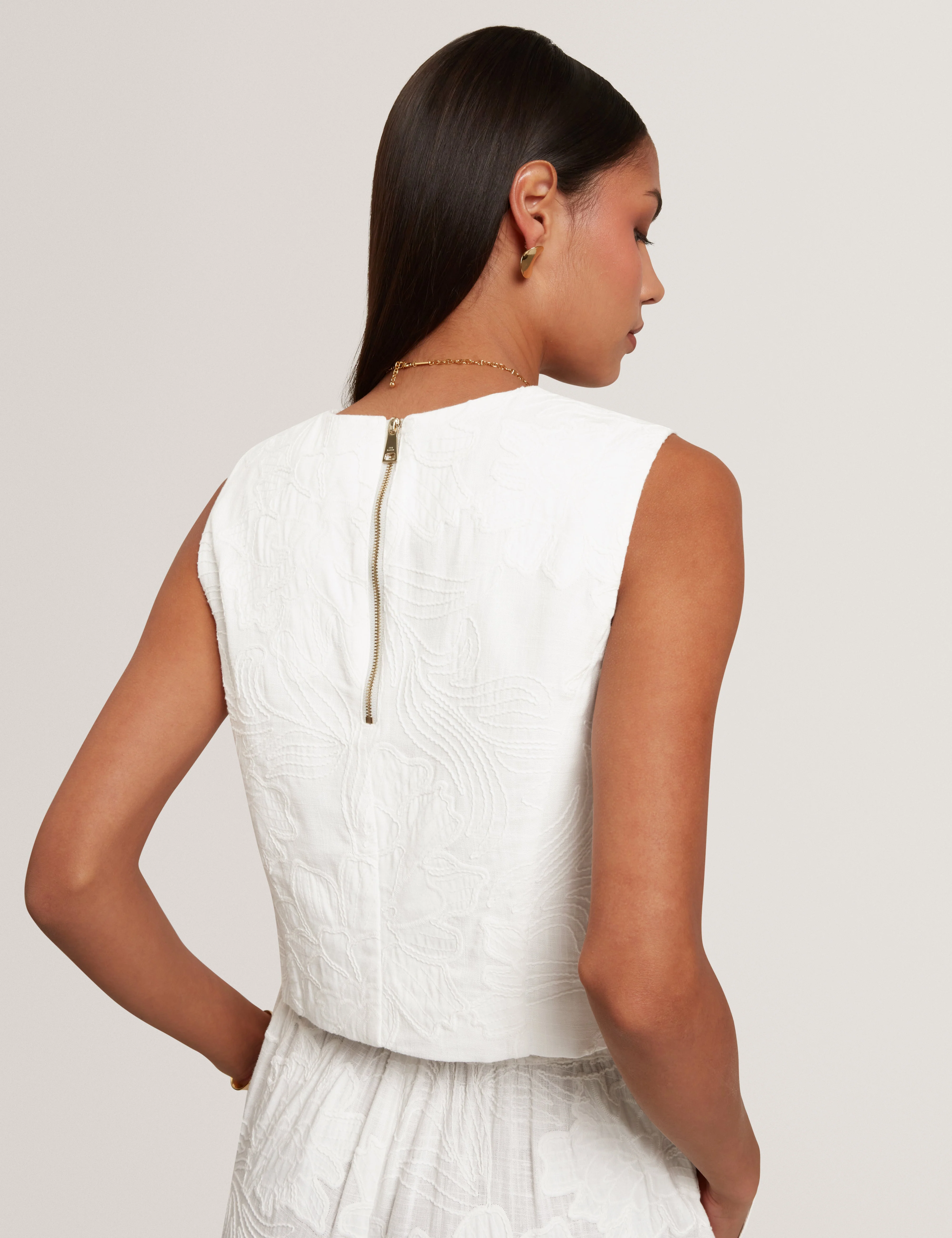 Embelia Embroidered Sleeveless Top White - Image 5