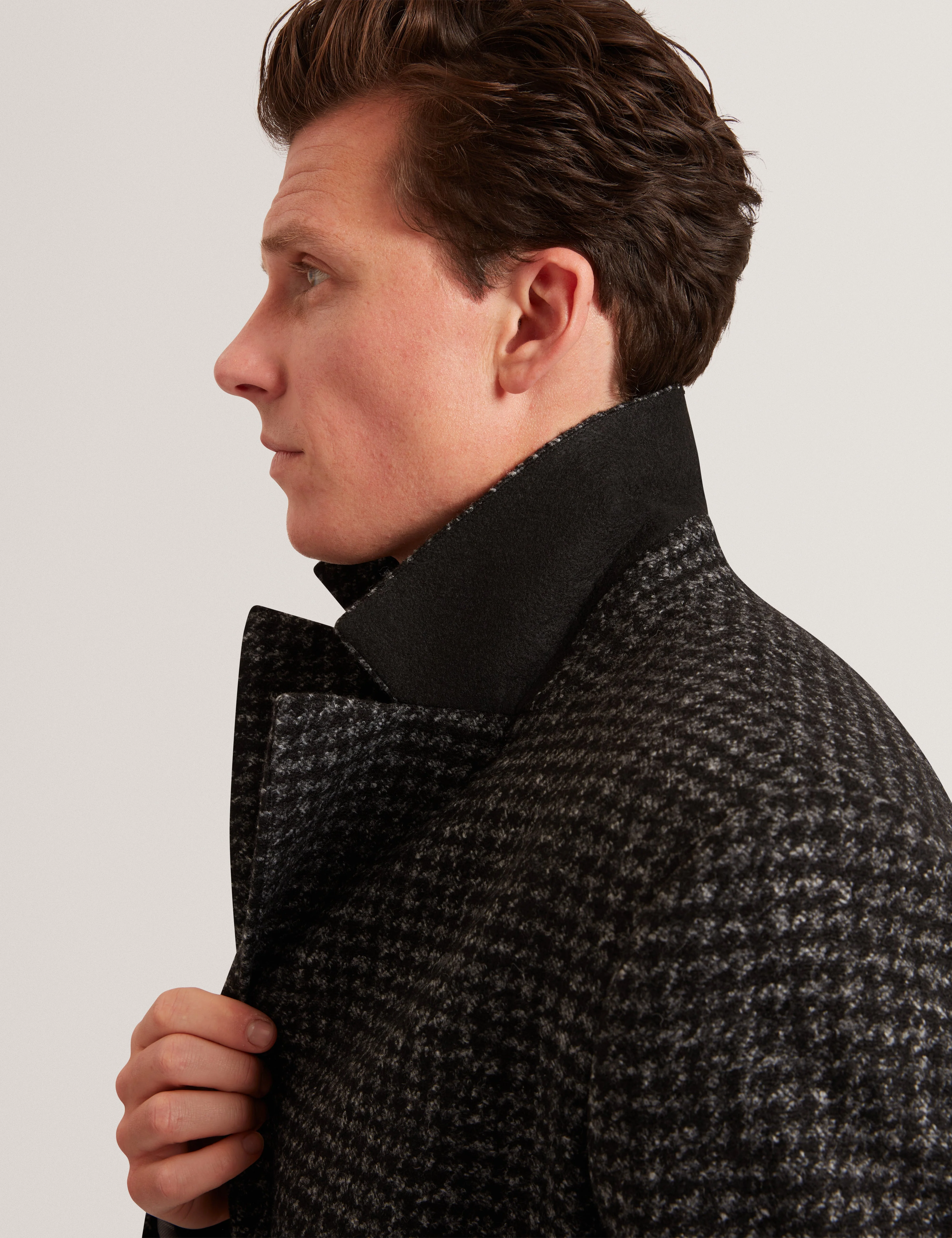 Eppsom Relaxed Fit Knitted Houndstooth Coat Black - Image 4