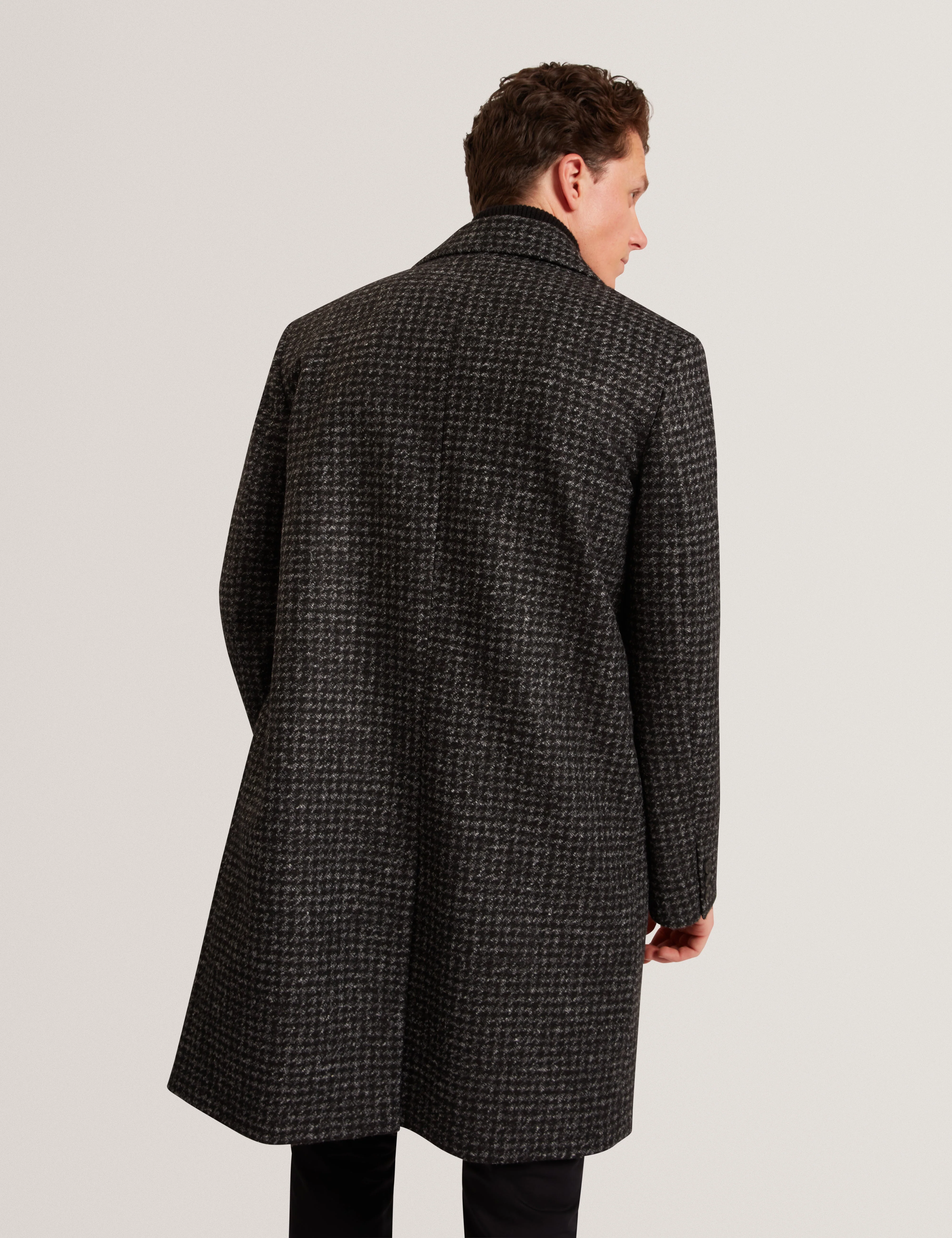 Eppsom Relaxed Fit Knitted Houndstooth Coat Black - Image 5