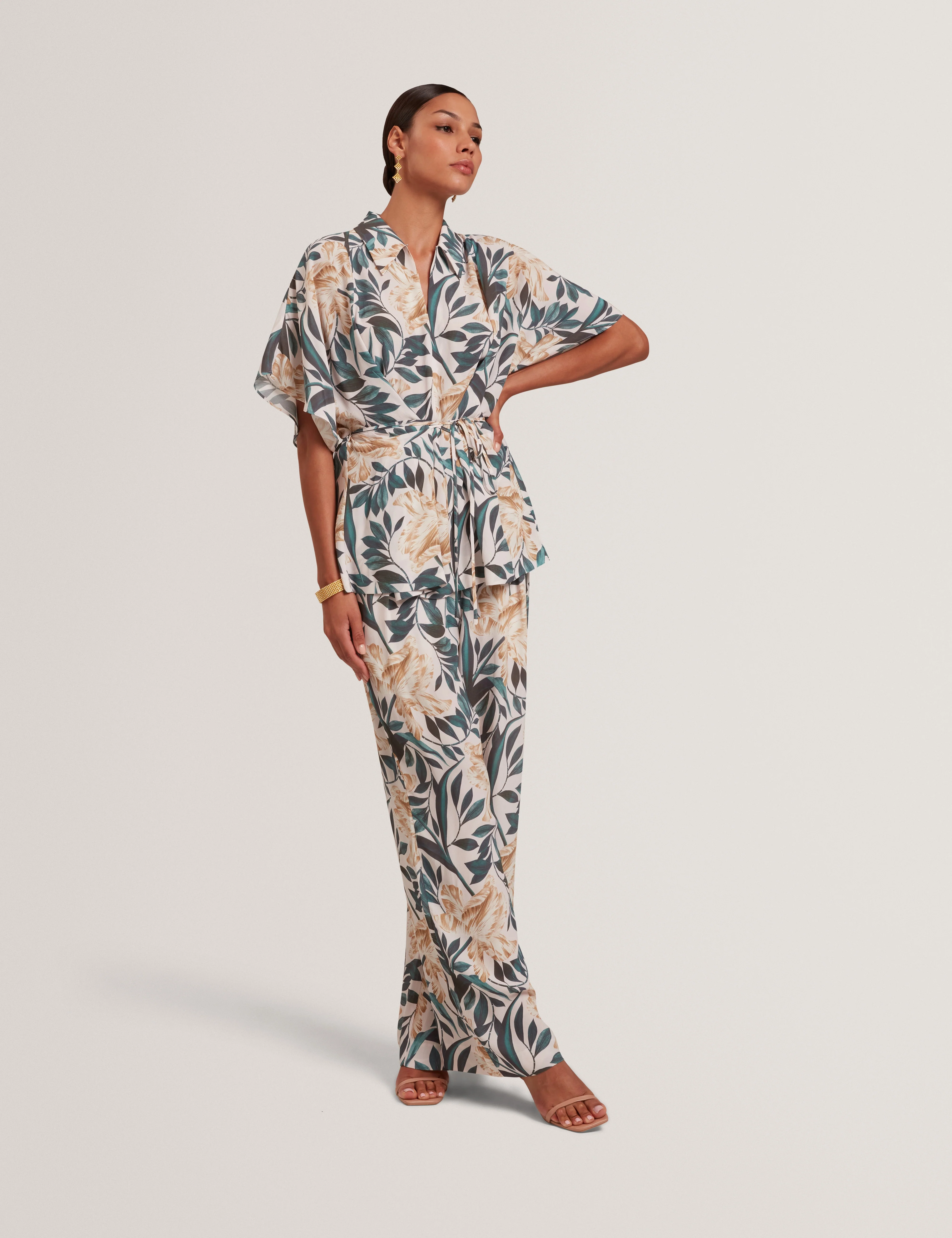 Gehmma Printed Tie Detail Short Sleeve Shirt Cream - Image 2