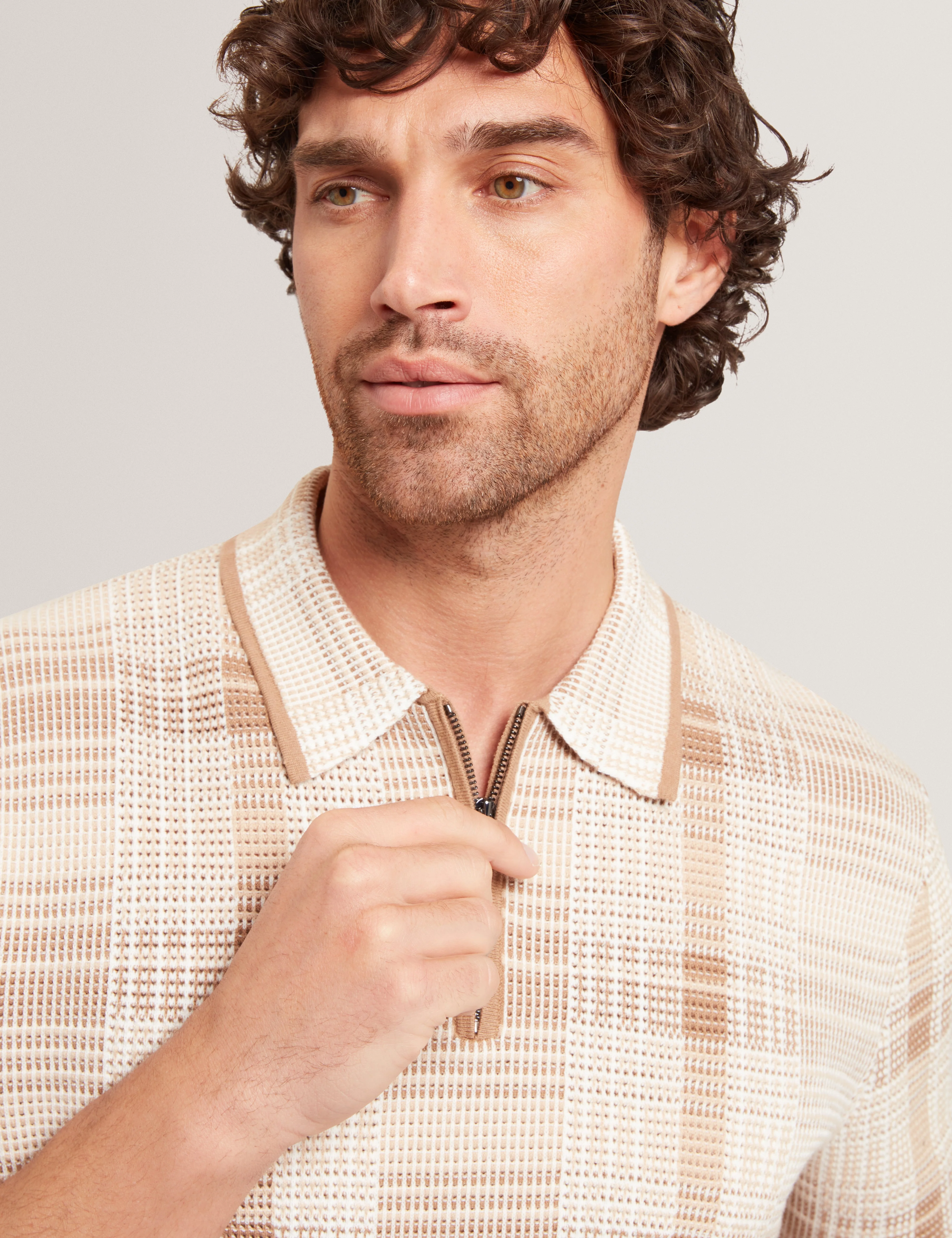 Halpirt Ss Check Stitch Zip Neck Polo Taupe - Image 4
