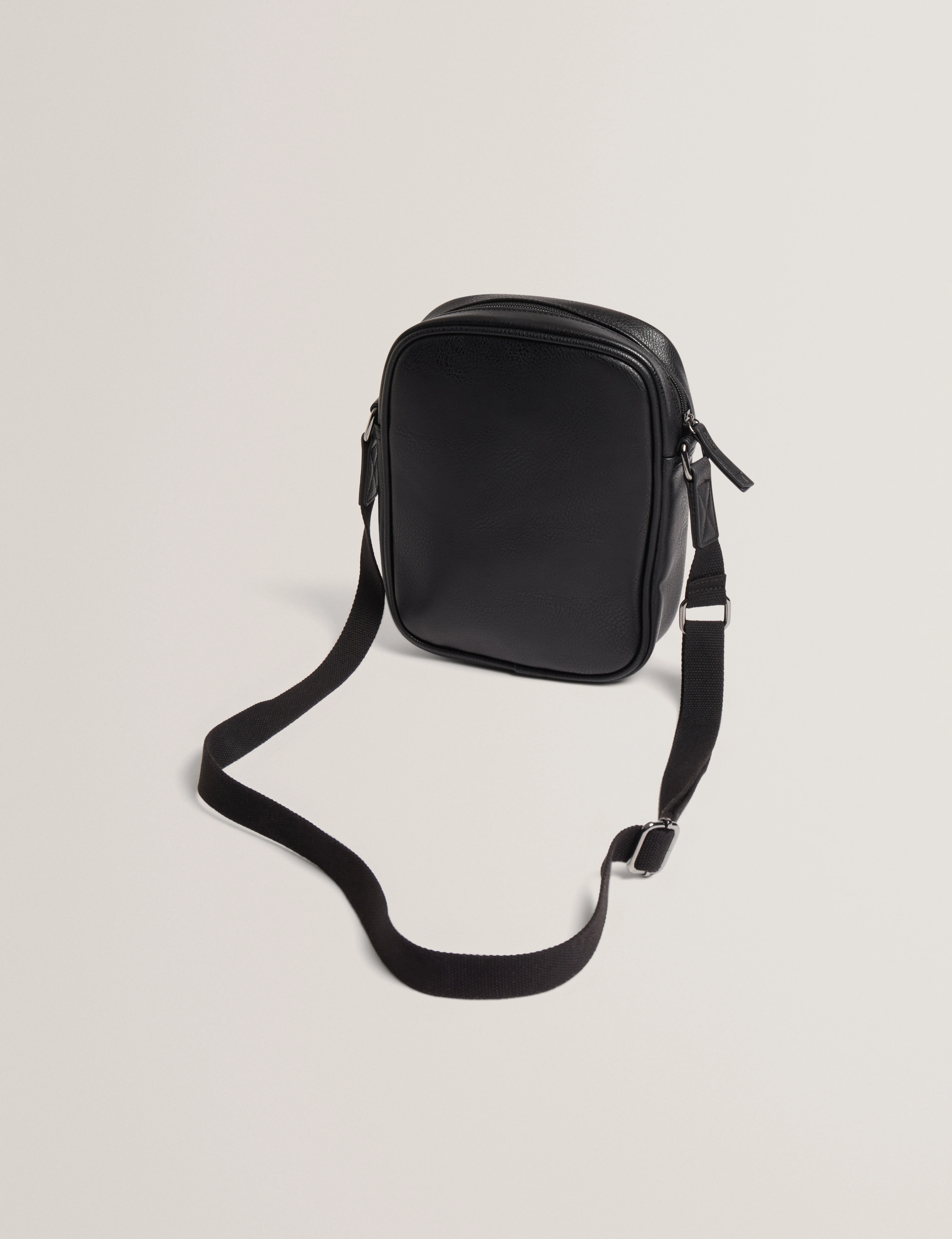 Keiigan Stripe Pu Flight Bag Black - Image 4
