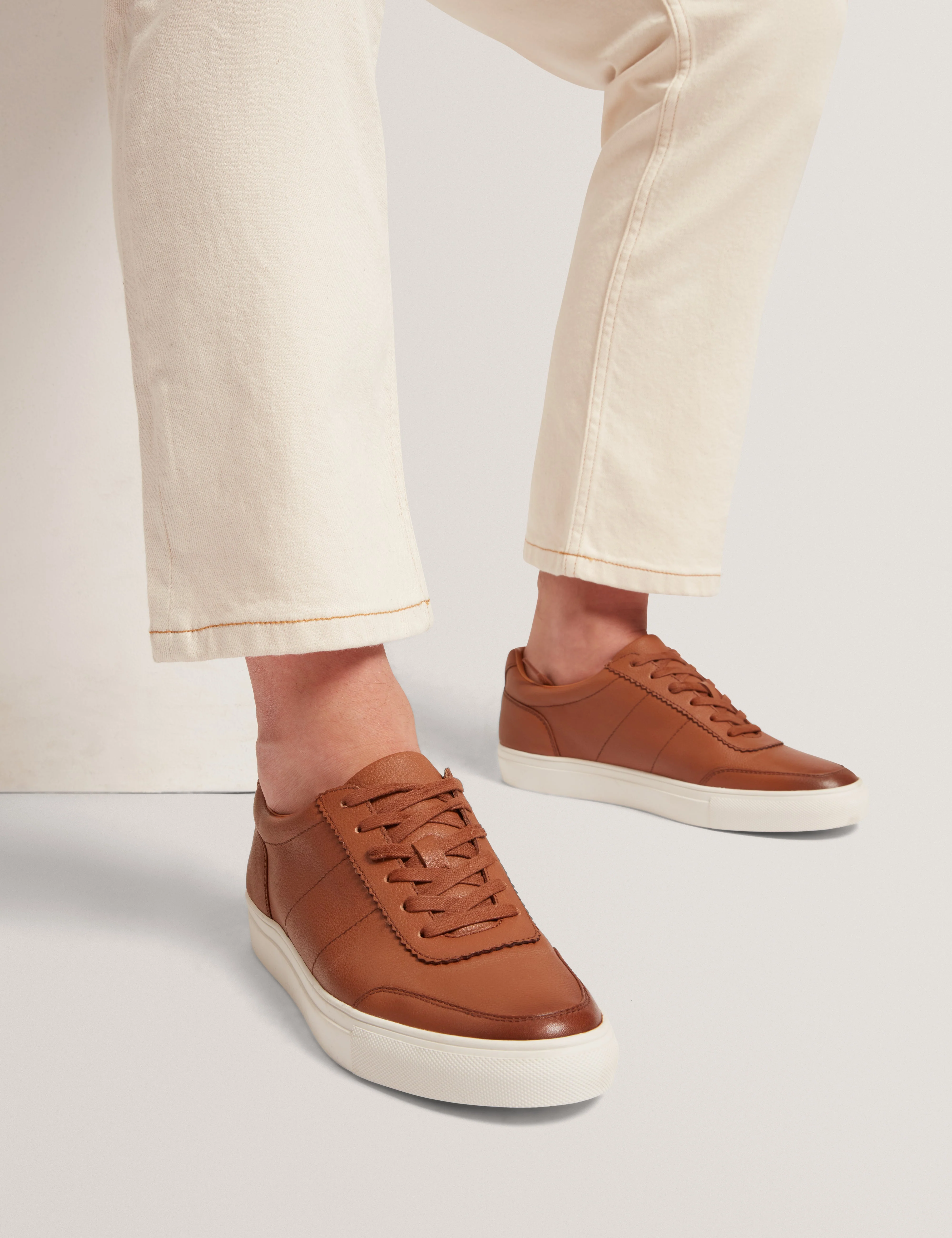 Kerison Pebbled Leather Trainer Tan - Image 2