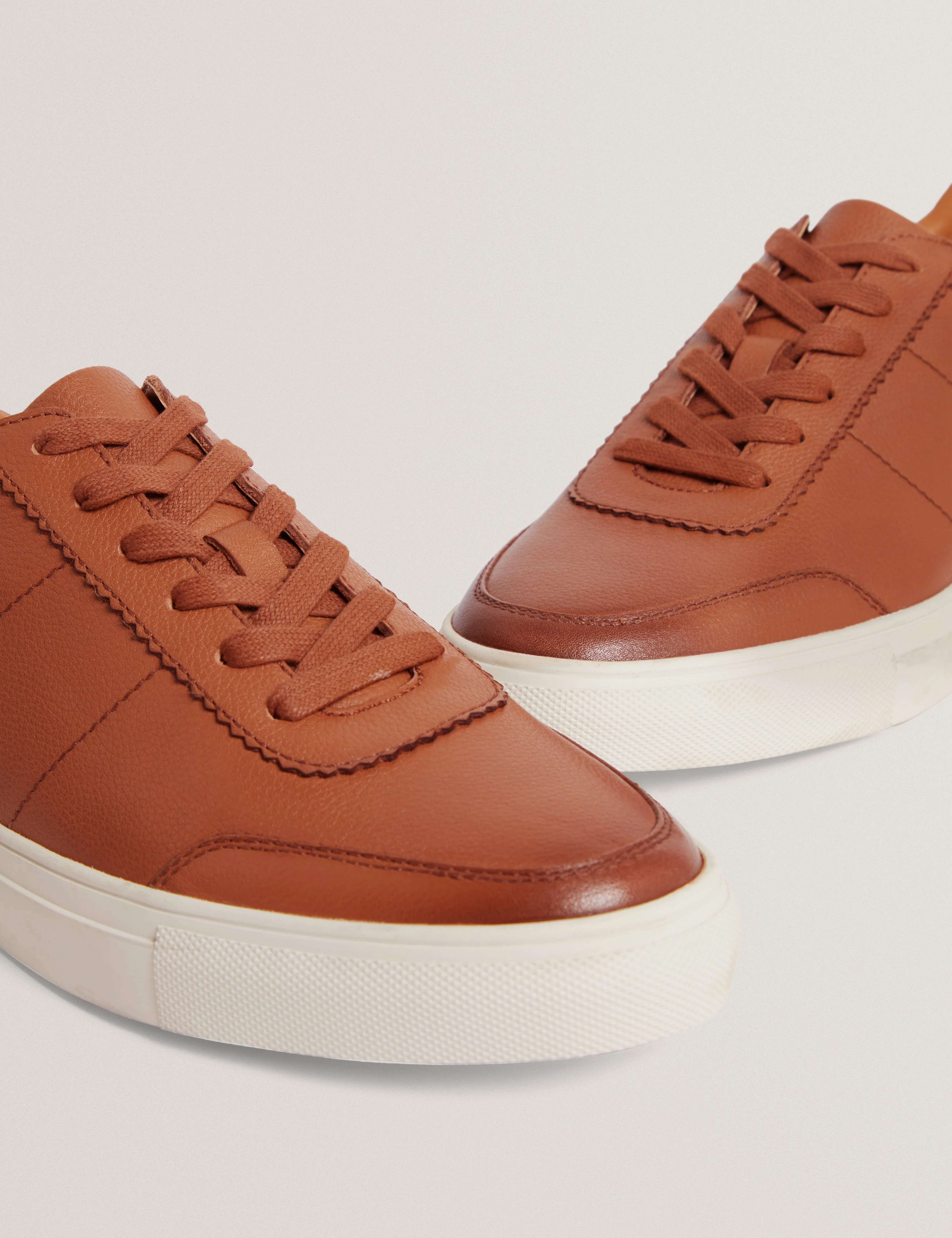 Kerison Pebbled Leather Trainer Tan - Image 3