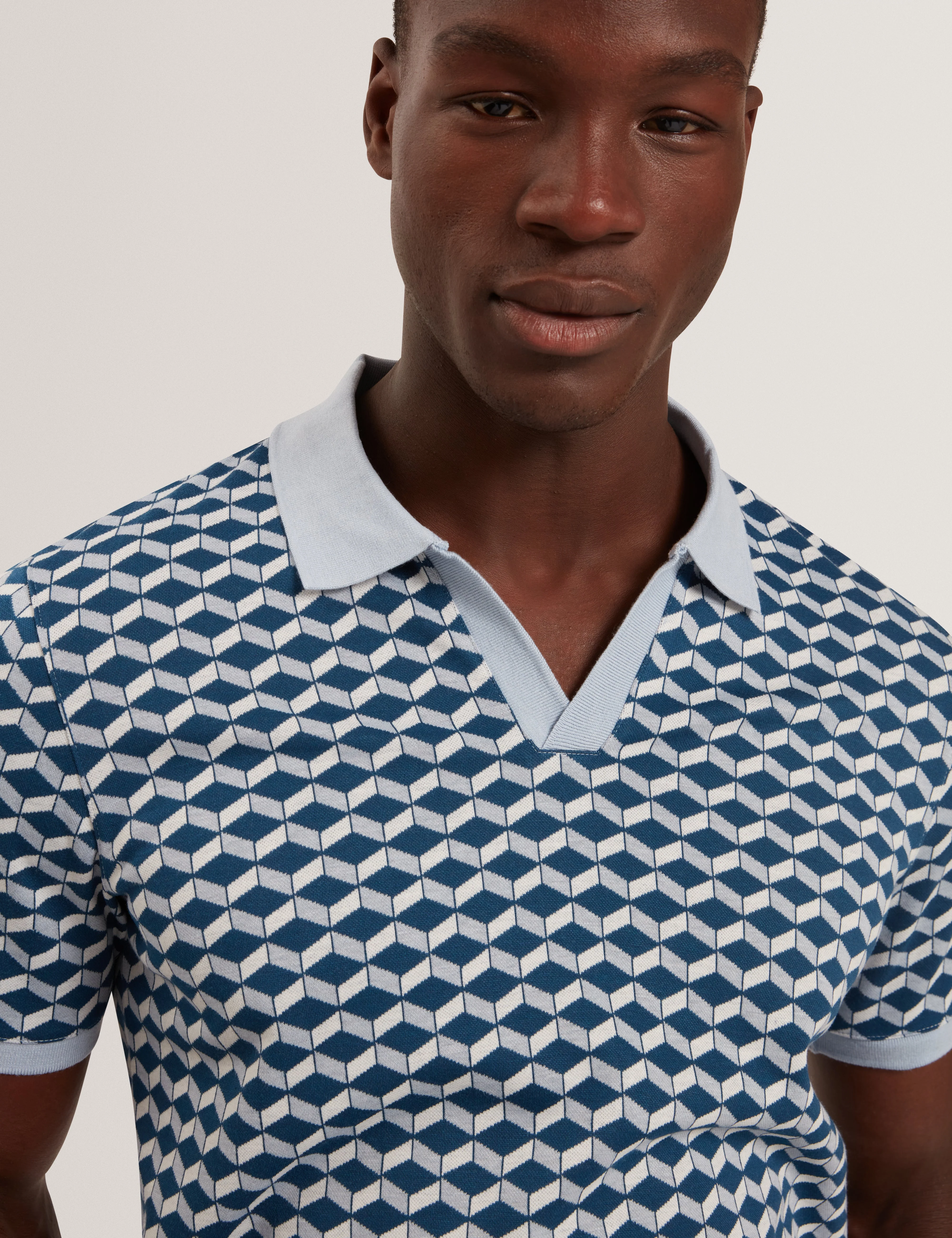 Lirien Short Sleeve Geo Jacquard Polo Dk-Blue - Image 4