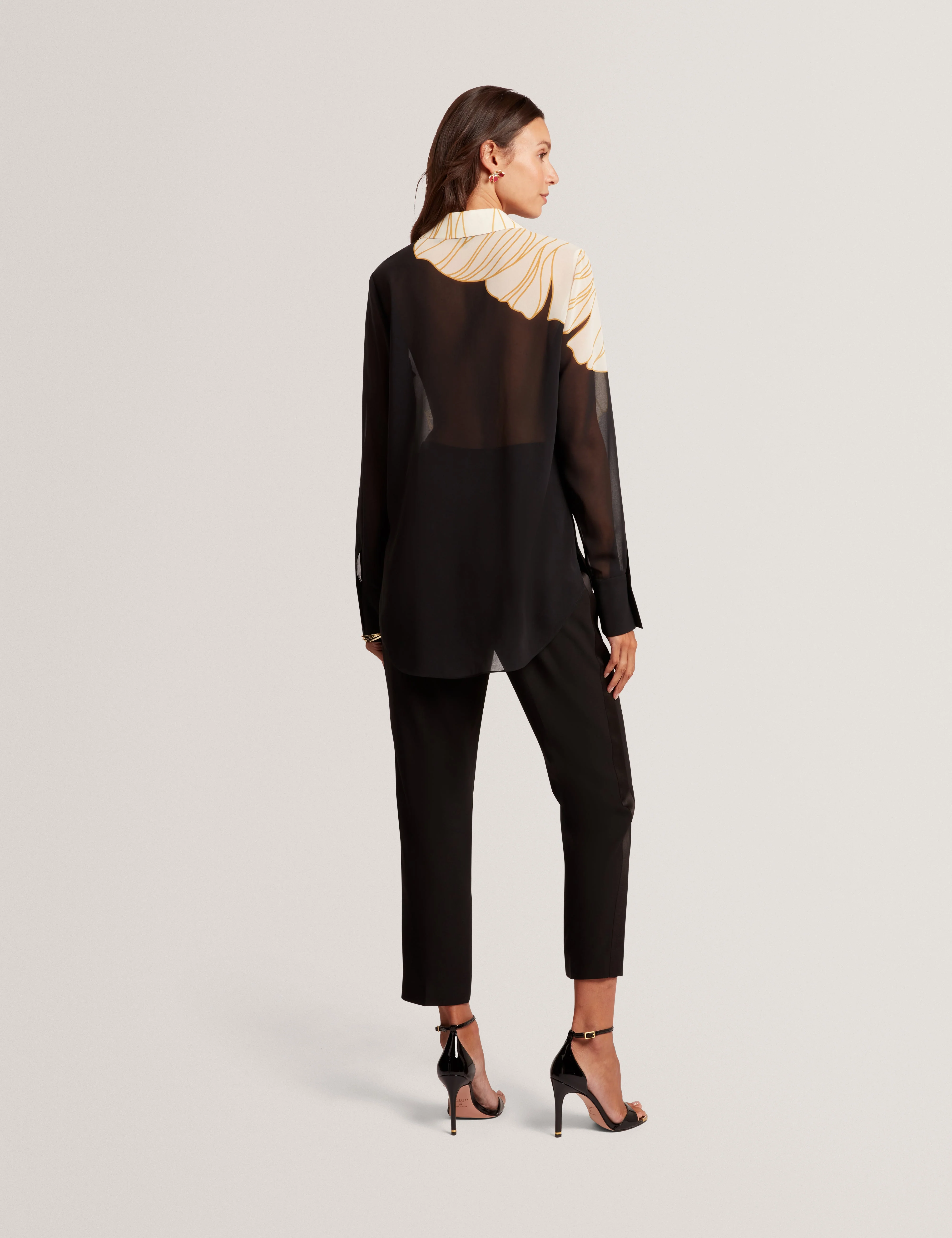 Nekeata Printed Long Line Shirt Black - Image 5