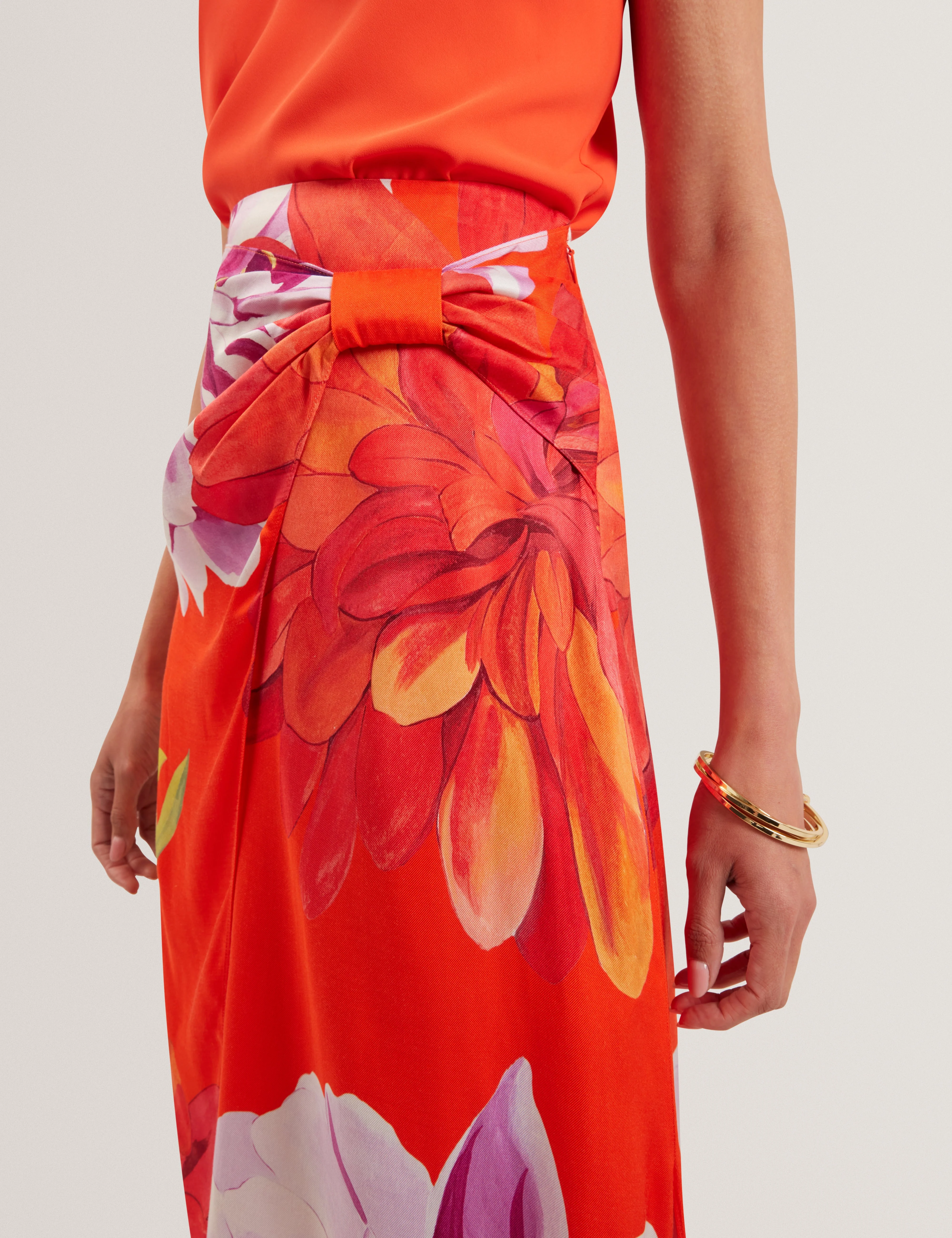 Neoa Printed Asymmetric Midi Skirt Orange - Image 6