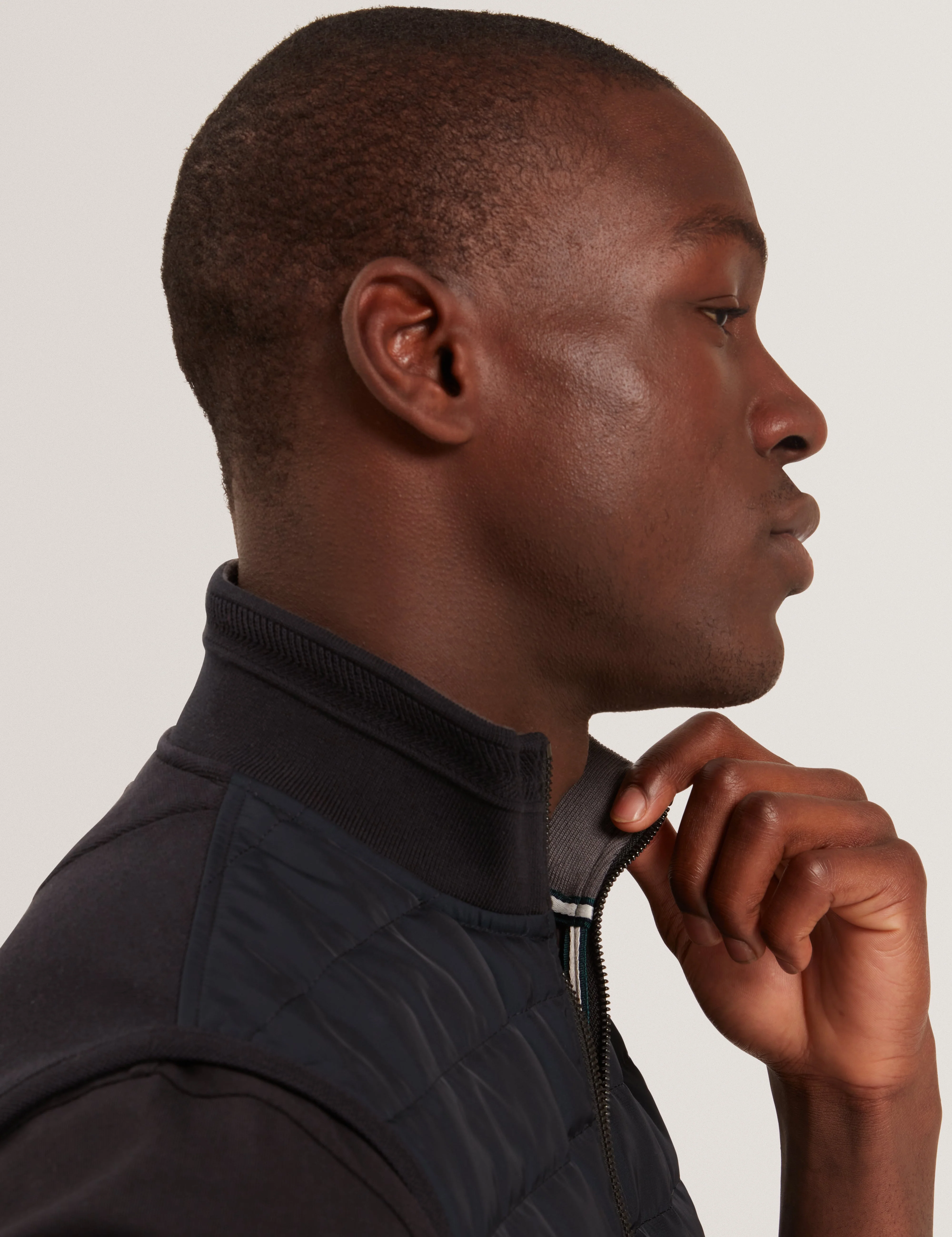 Pafavor Short Sleeve Regular Fit Quilted Gilet Black - Image 4