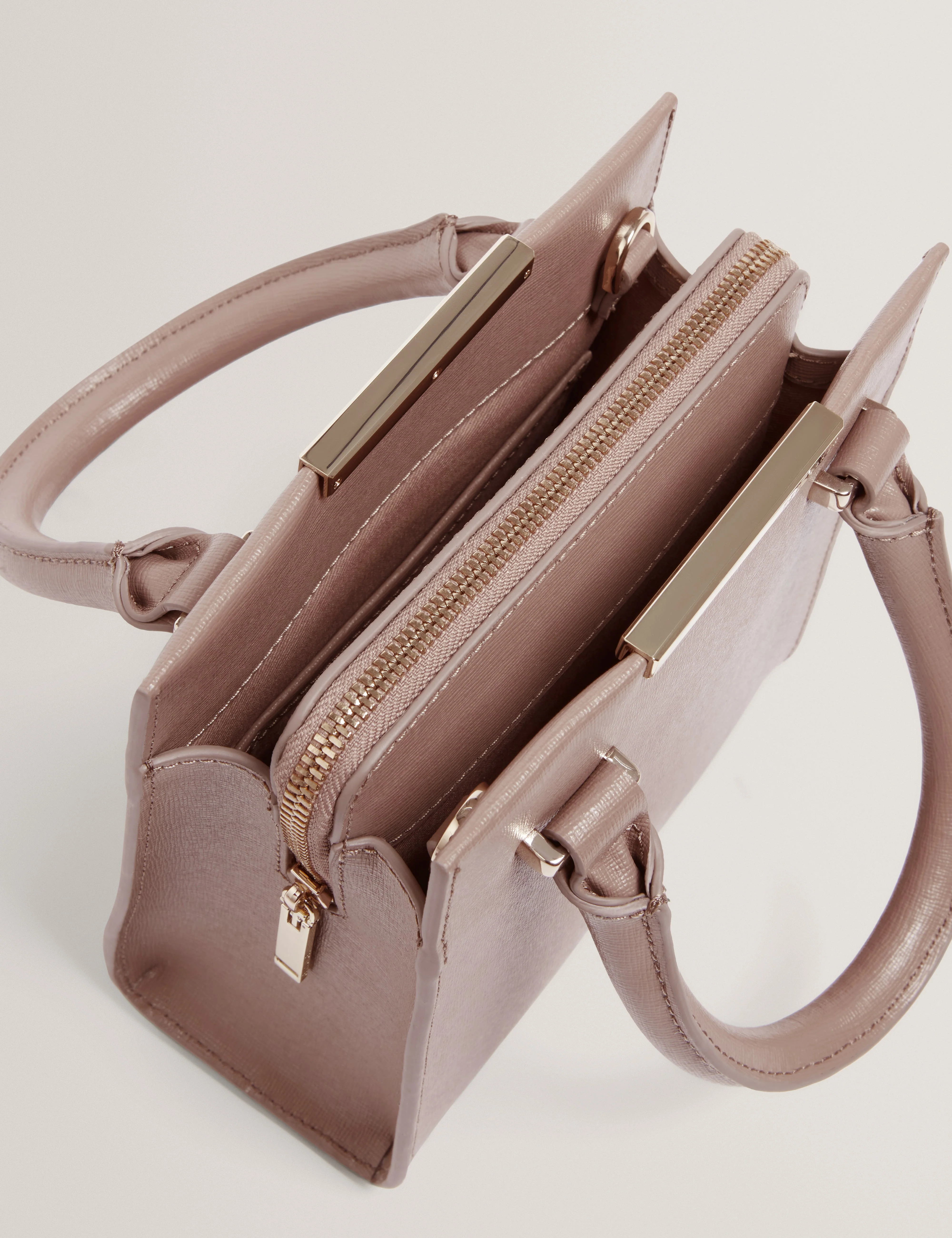 Reniiya Bar Detail Small Tote Bag Taupe - Image 5