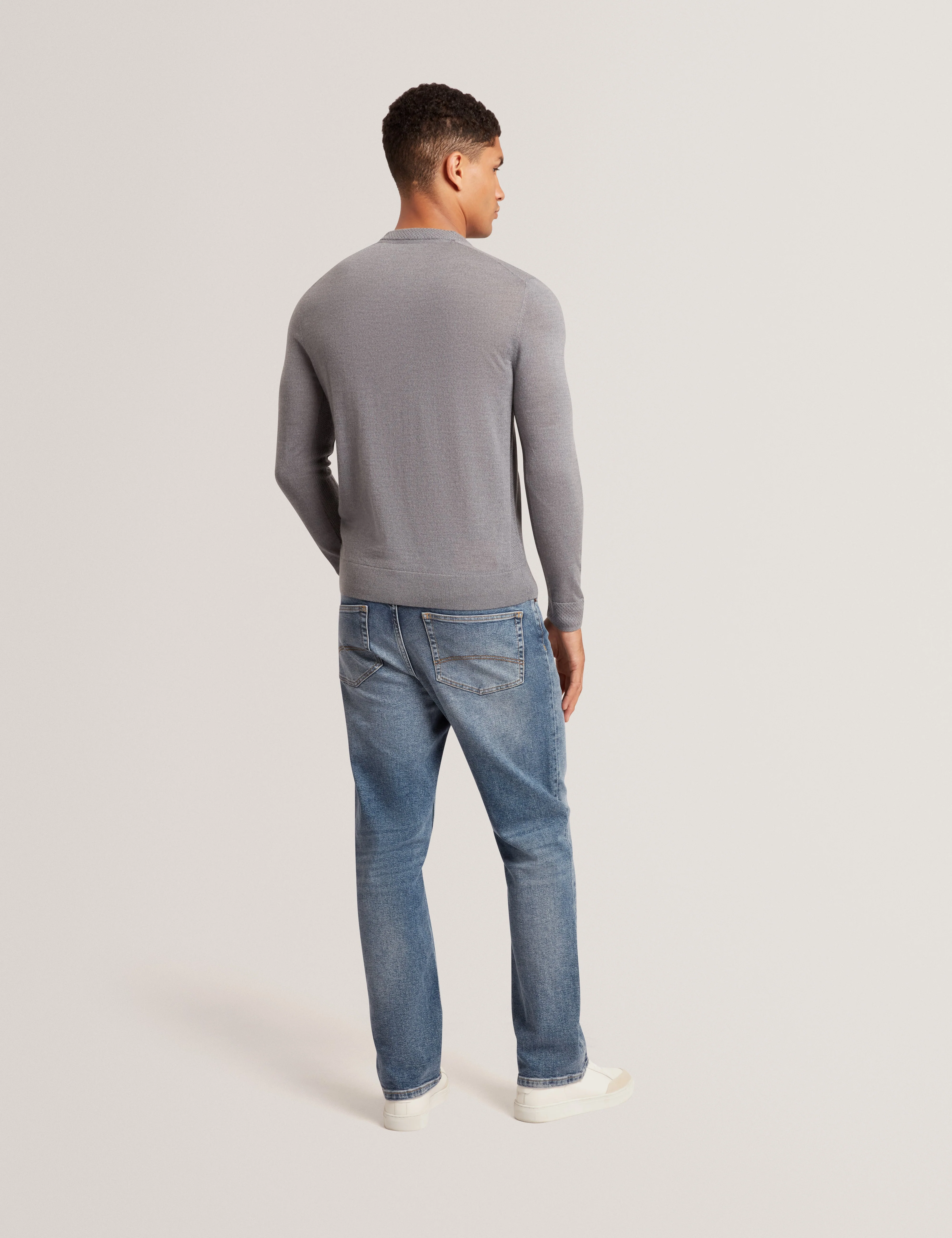 Resye Branded Merino V-Neck Jumper Mid-Grey - Image 5