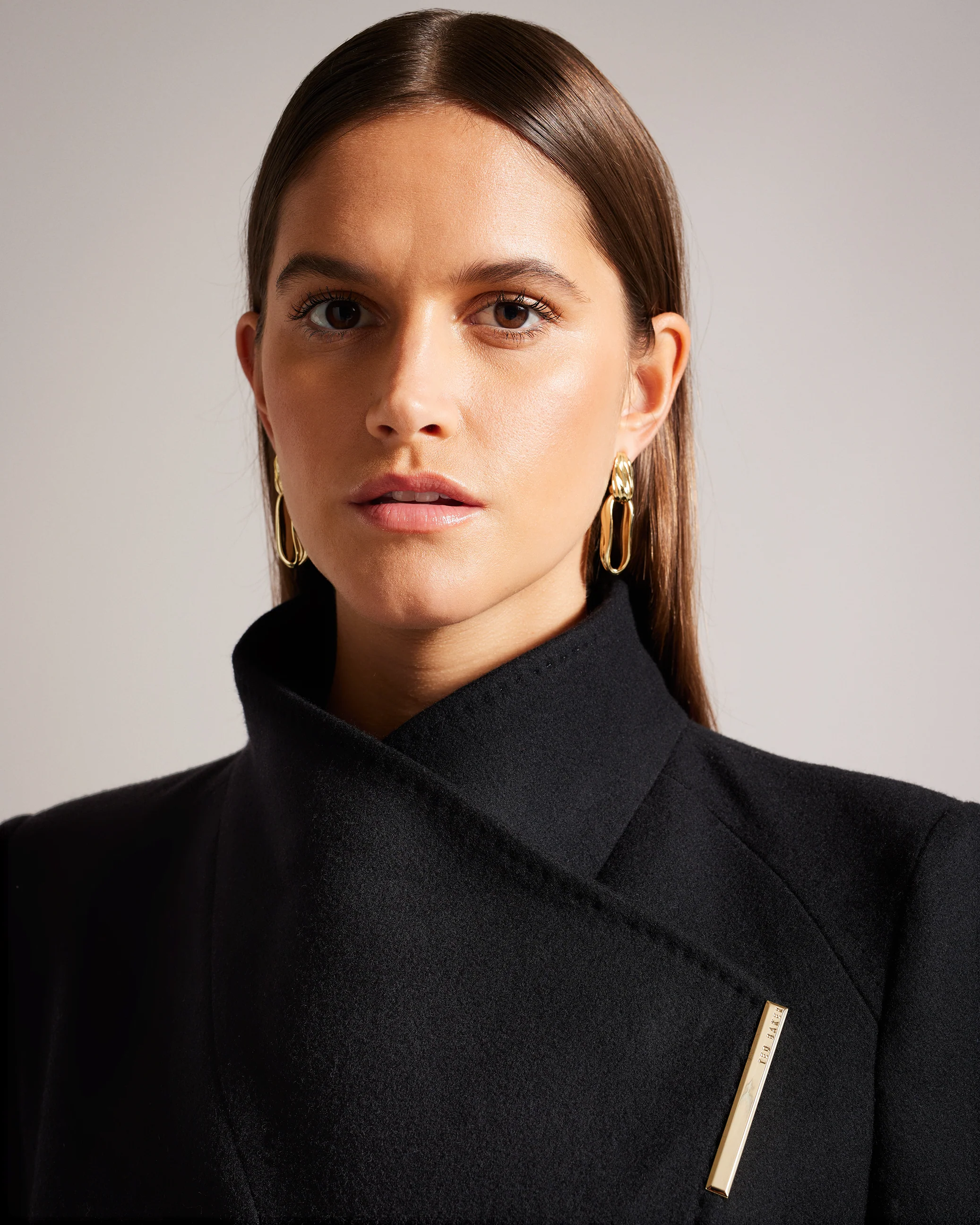 Rose Wool Wrap Coat Black - Image 3