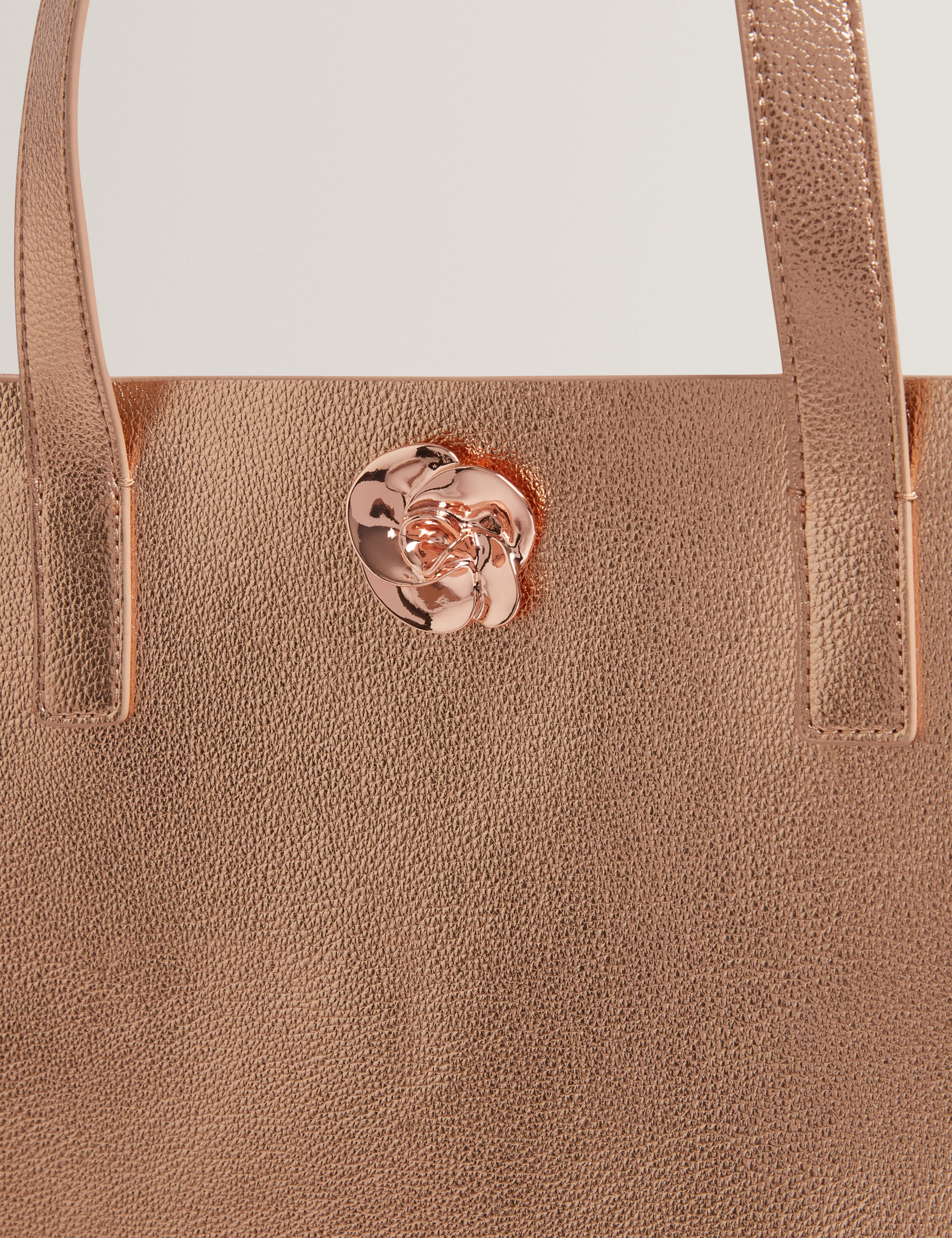 Rosmah Rose Detail Metallic Large Icon Bag Rosegd - Image 3