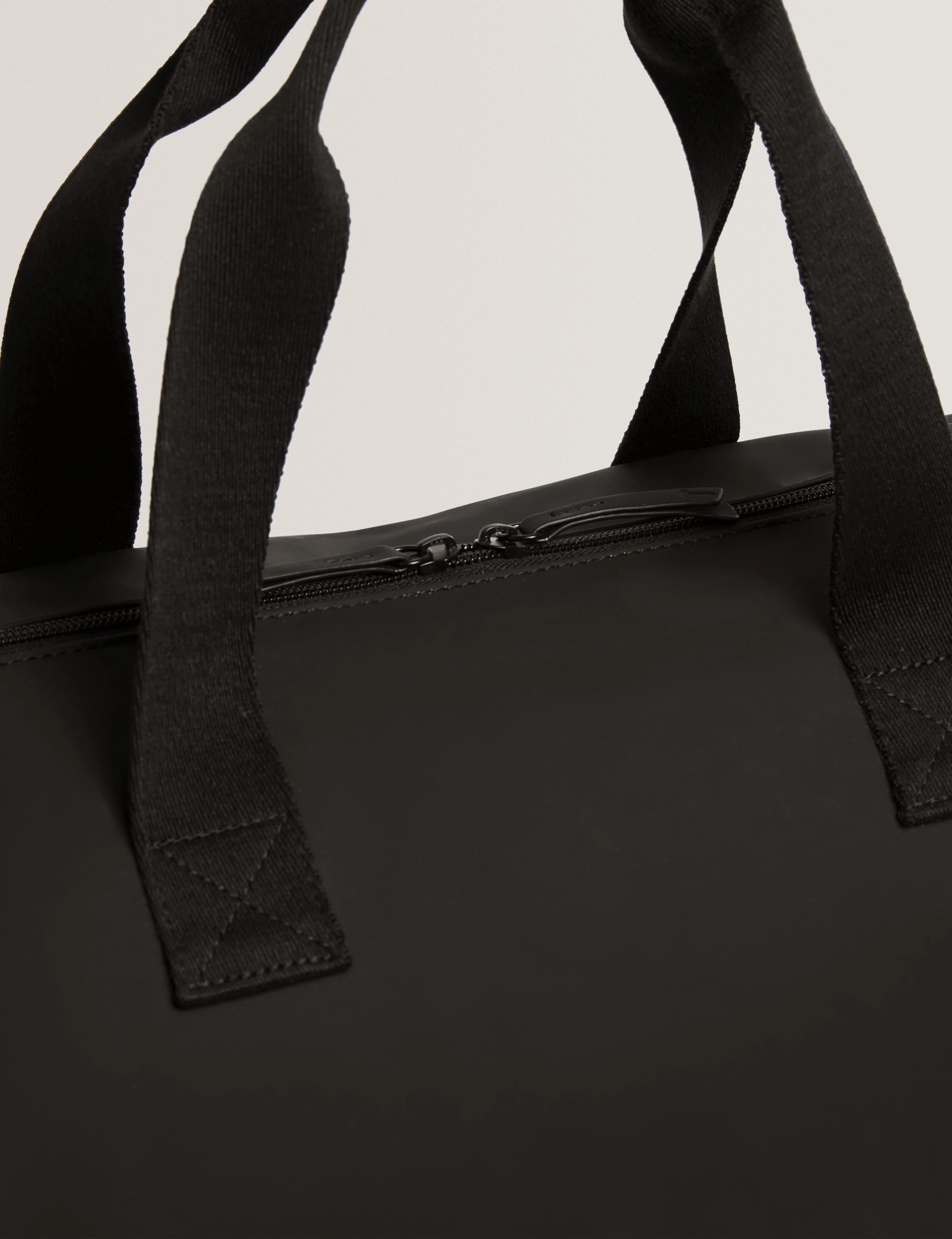 Ryland Rubberised Pu Holdall Black - Image 3