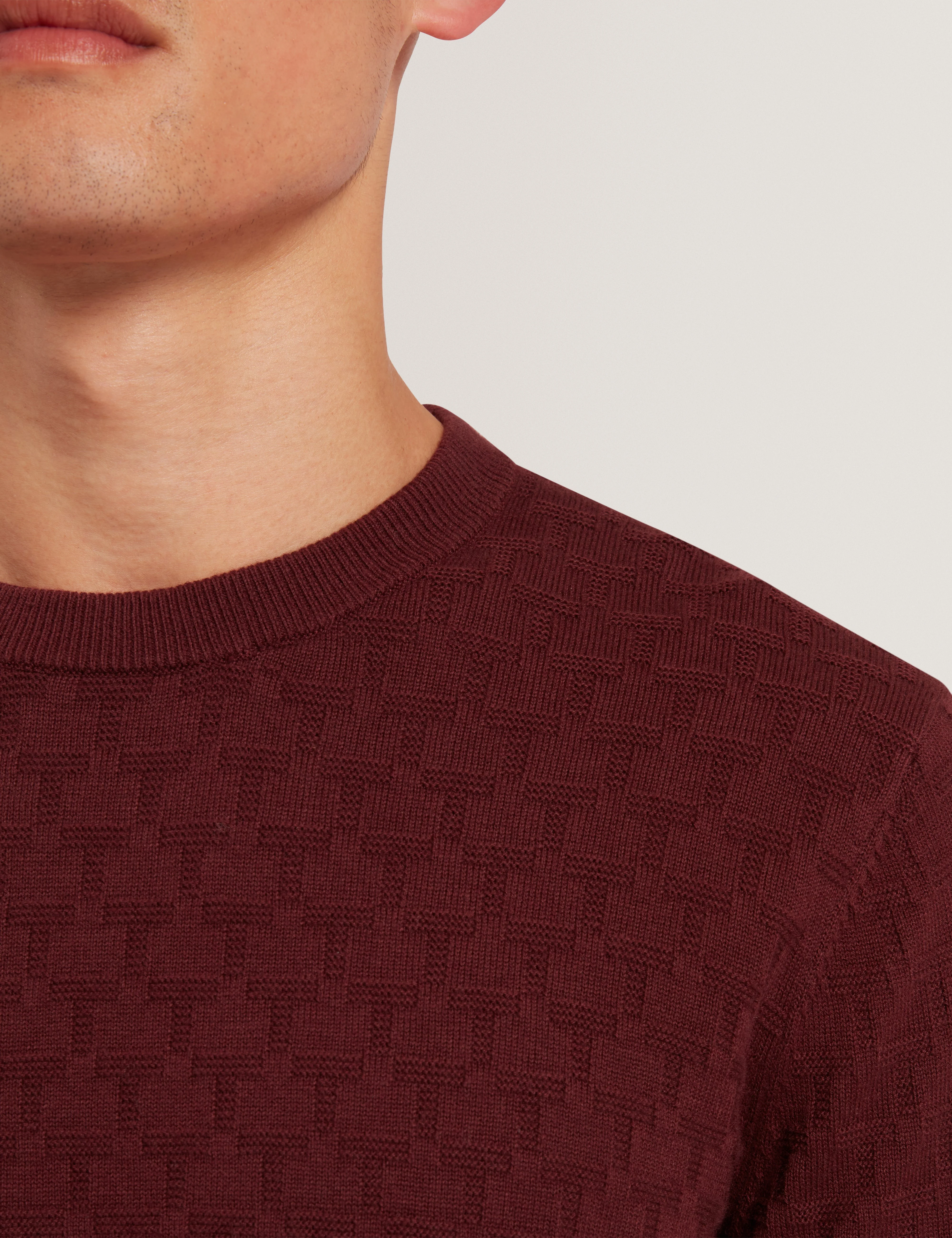 Sainsy T Stitch Crew Neck Maroon - Image 4