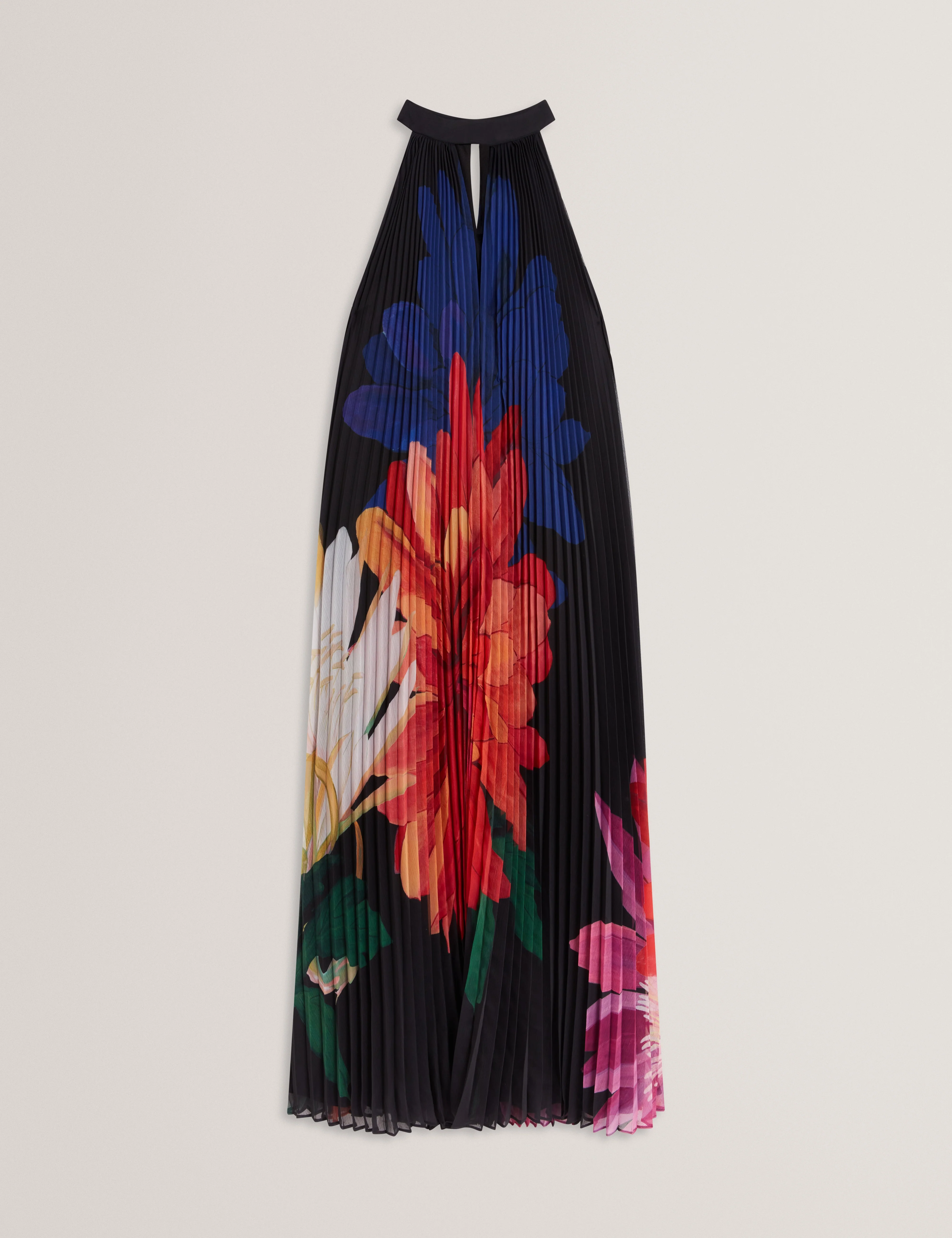 Scotlia Printed Halter Neck Pleated Maxi Dress Black - Image 8