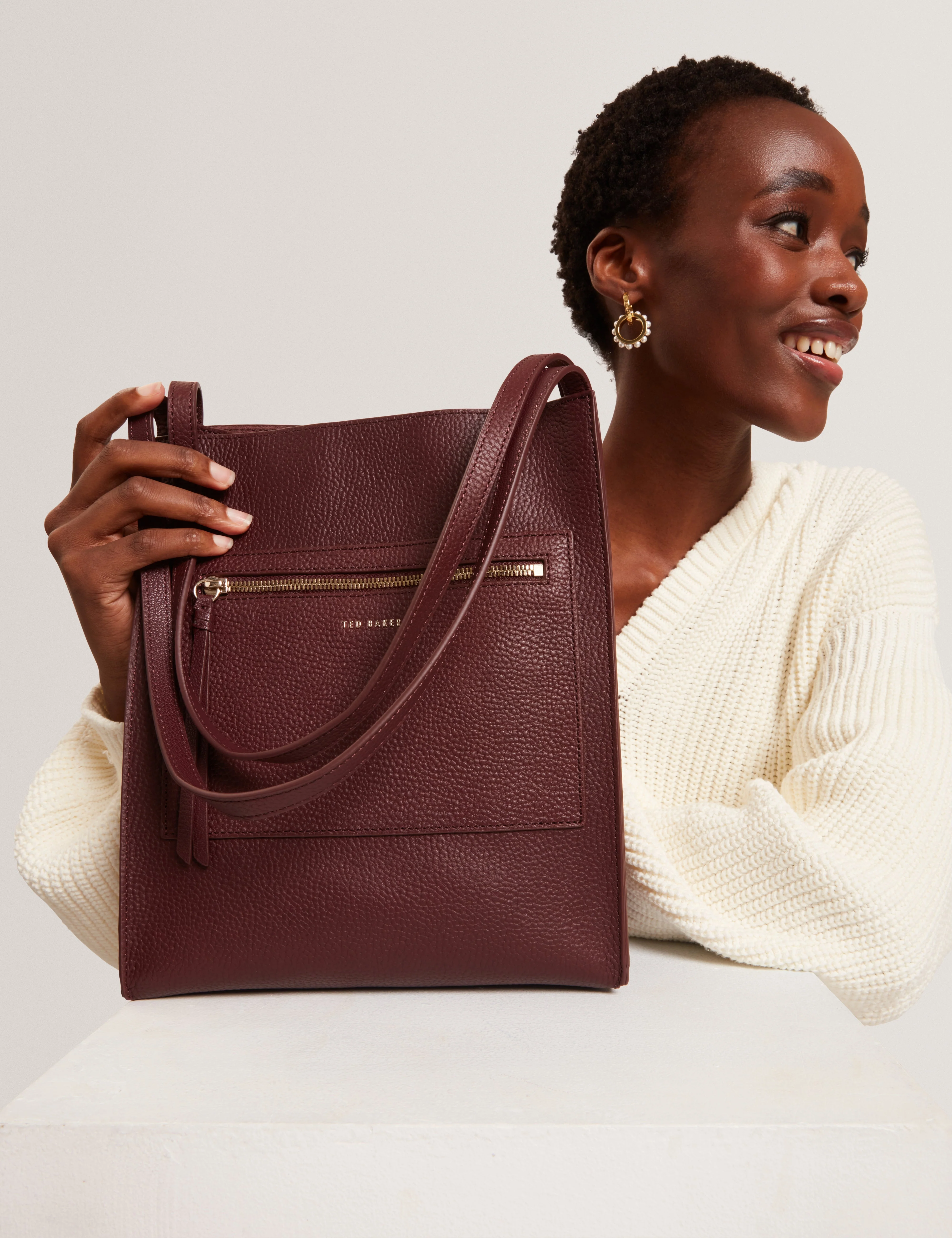 Taala Soft Slouch Small Leather Tote Bag Oxblood - Image 5