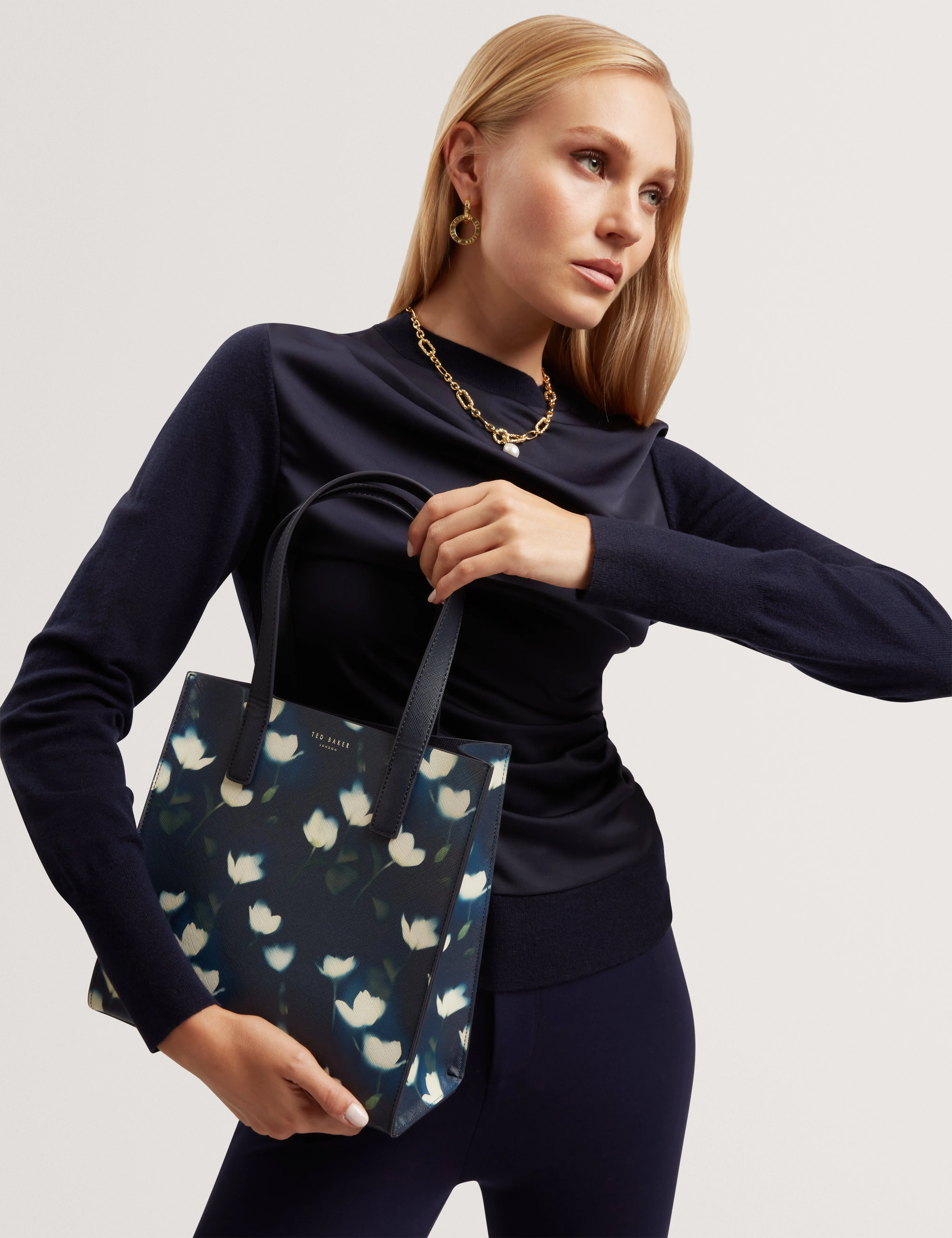 Tutucon Small Tulip Printed Icon Bag Navy - Image 3