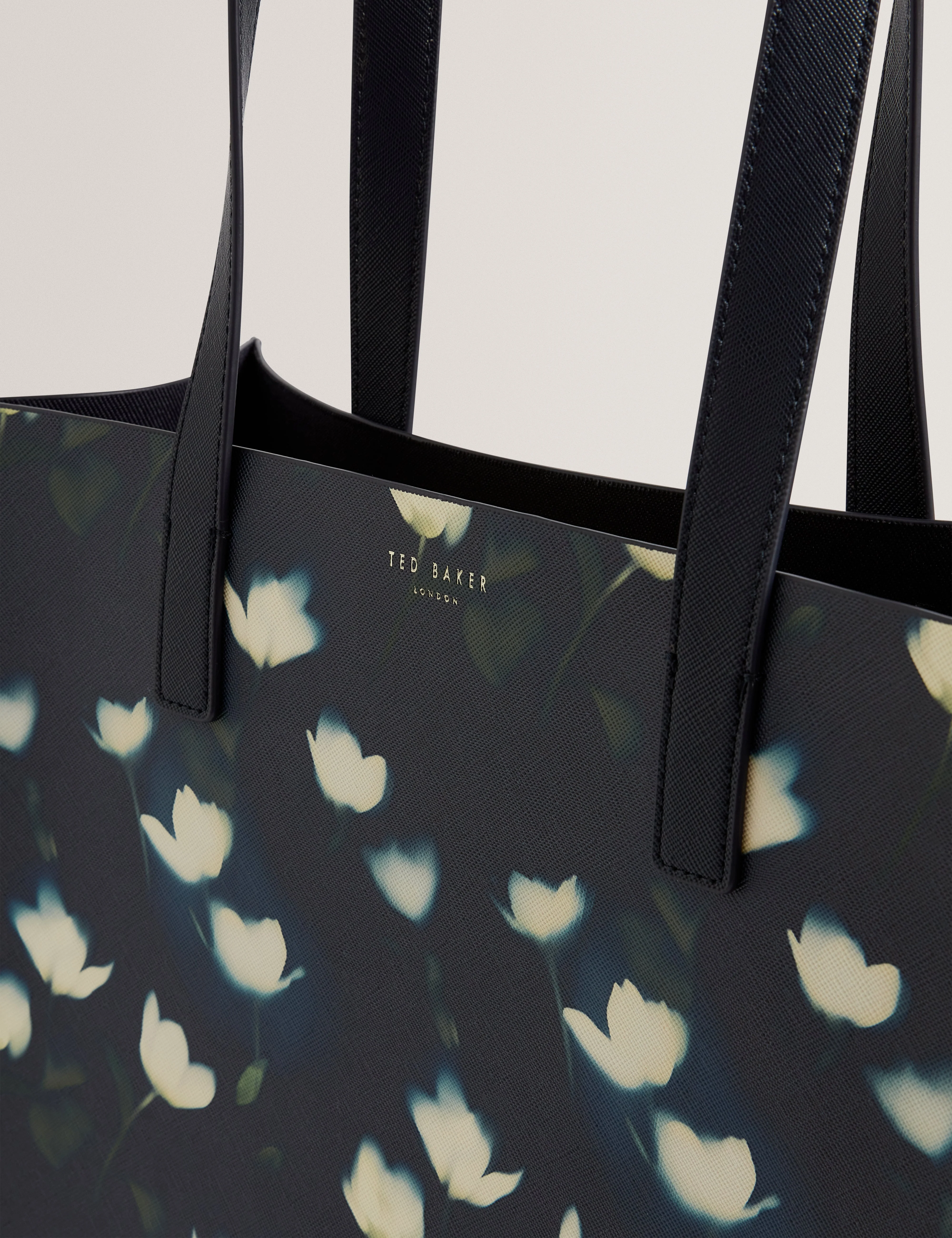 Tuulcon Large Tulip Printed Icon Bag Navy - Image 5
