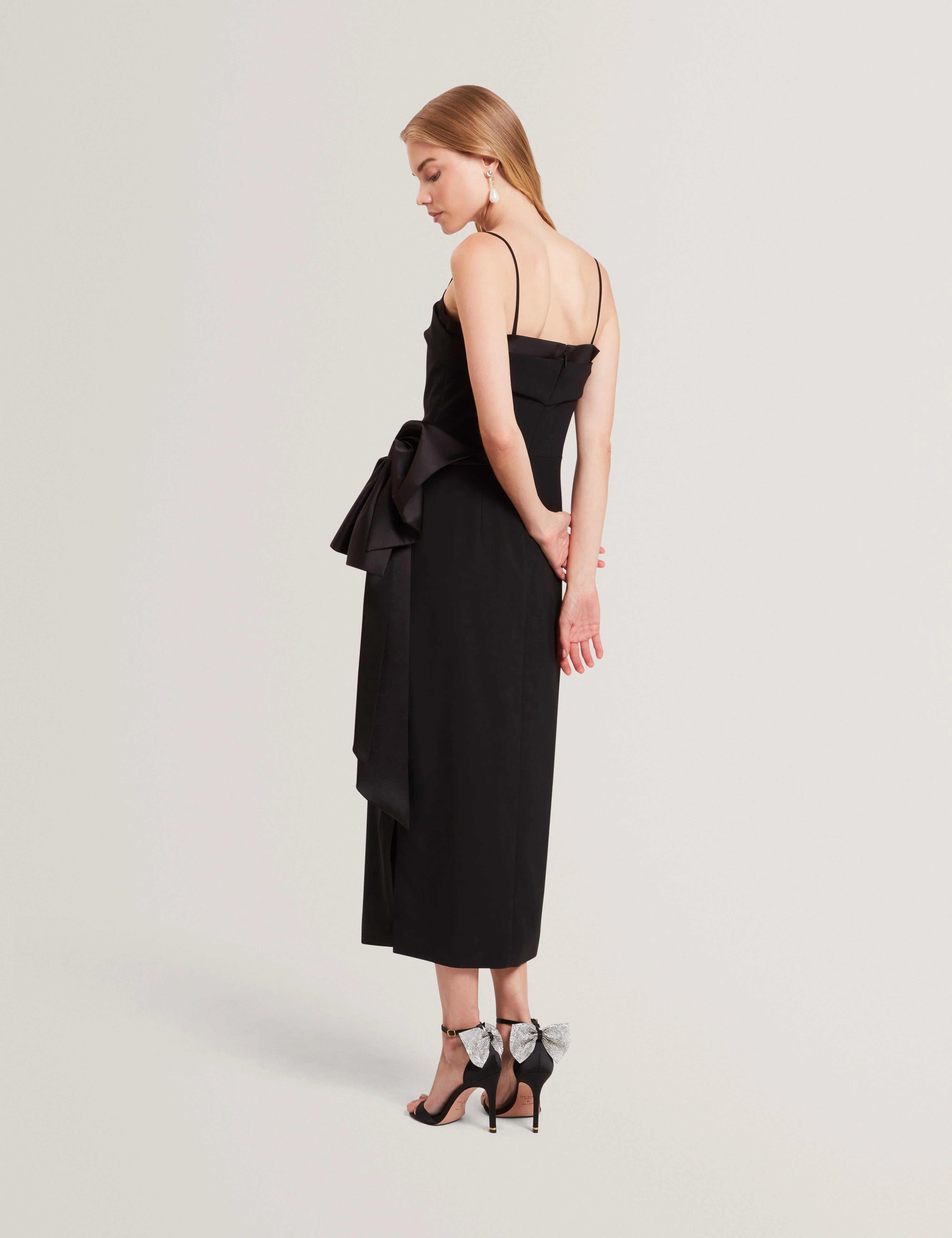 Xenid Tailored Sleeveless Dress With Satin Bow Black - Image 3
